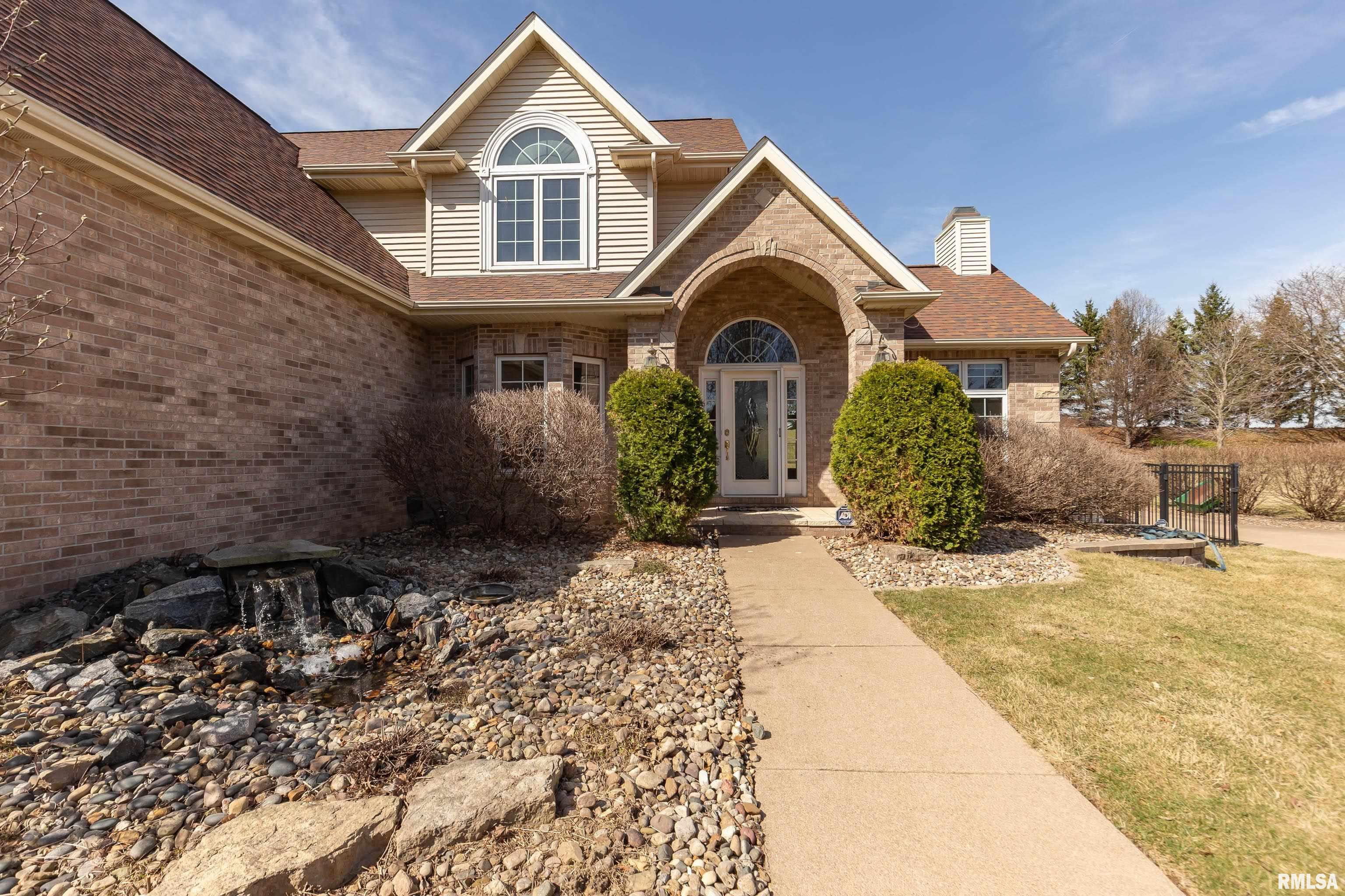 4934 Foxborough Court, Bettendorf, Iowa image 3