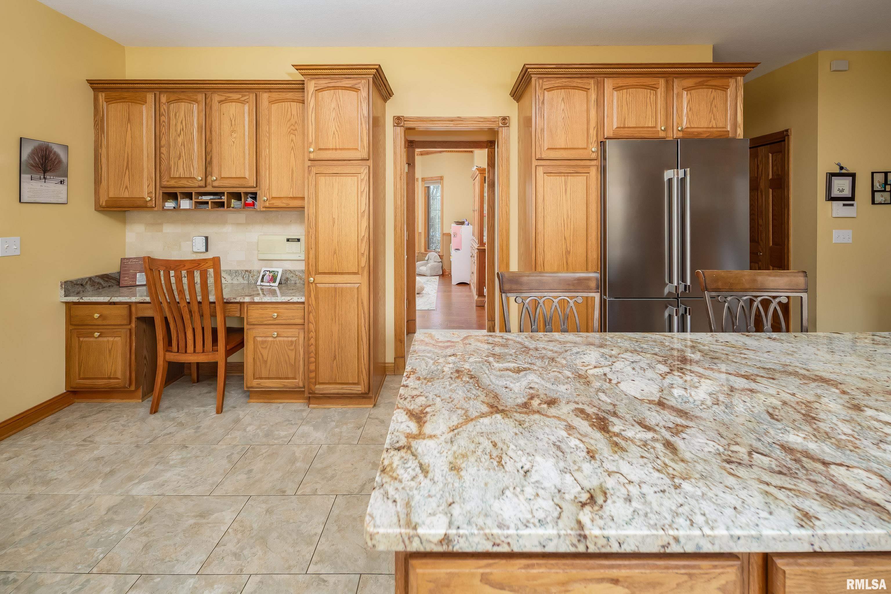4934 Foxborough Court, Bettendorf, Iowa image 10