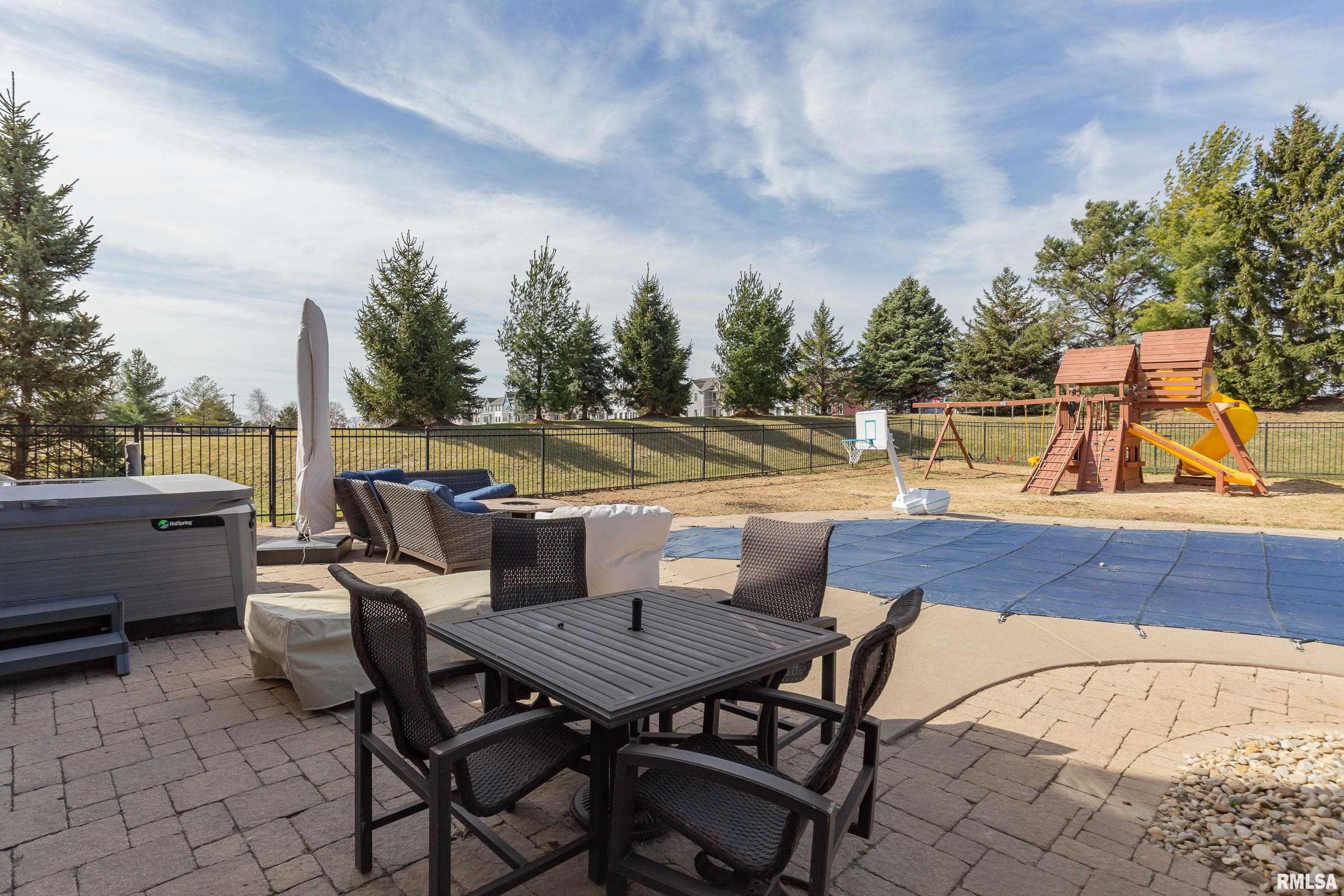 4934 Foxborough Court, Bettendorf, Iowa image 39