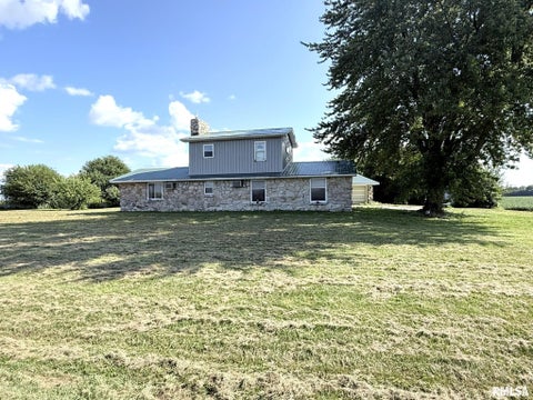 Homes For Sale - 1329 30th Avenue<br/> Mercer County, Seaton, IL 61476