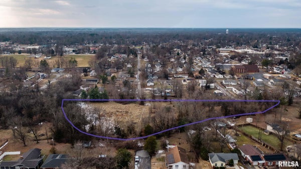 1112 S 9TH ST, HERRIN, IL 62948 - Image c7d90e00c2e32d98be89615dbcd68ce4/2217482993