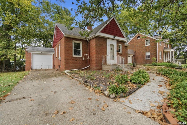 105 N GLENVIEW CT, PEORIA, IL 61603 - Image c80ea9ba1592a39e99ae490e0fa3d7a3/335657551