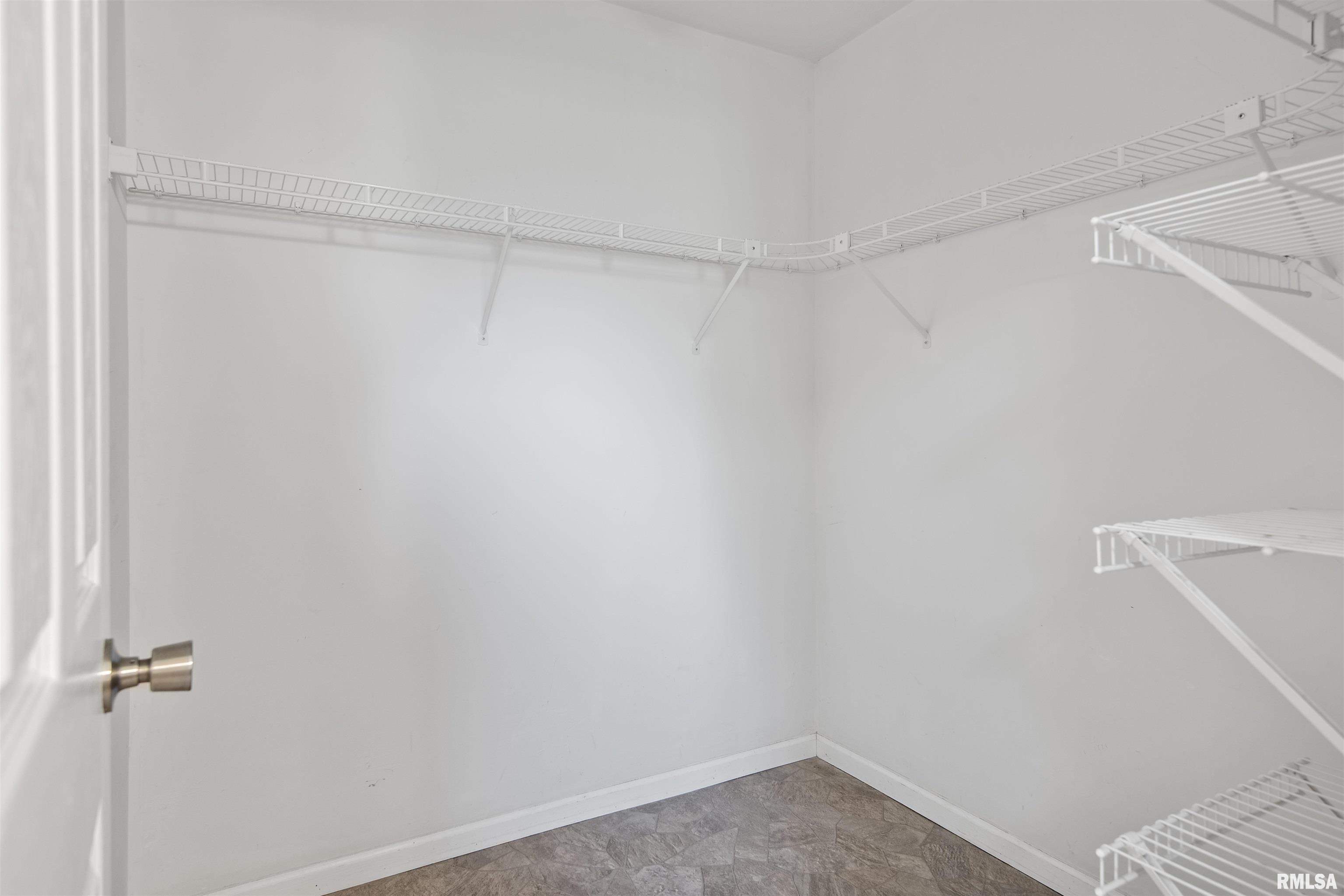 104 Messina Drive, Springfield, Illinois image 16