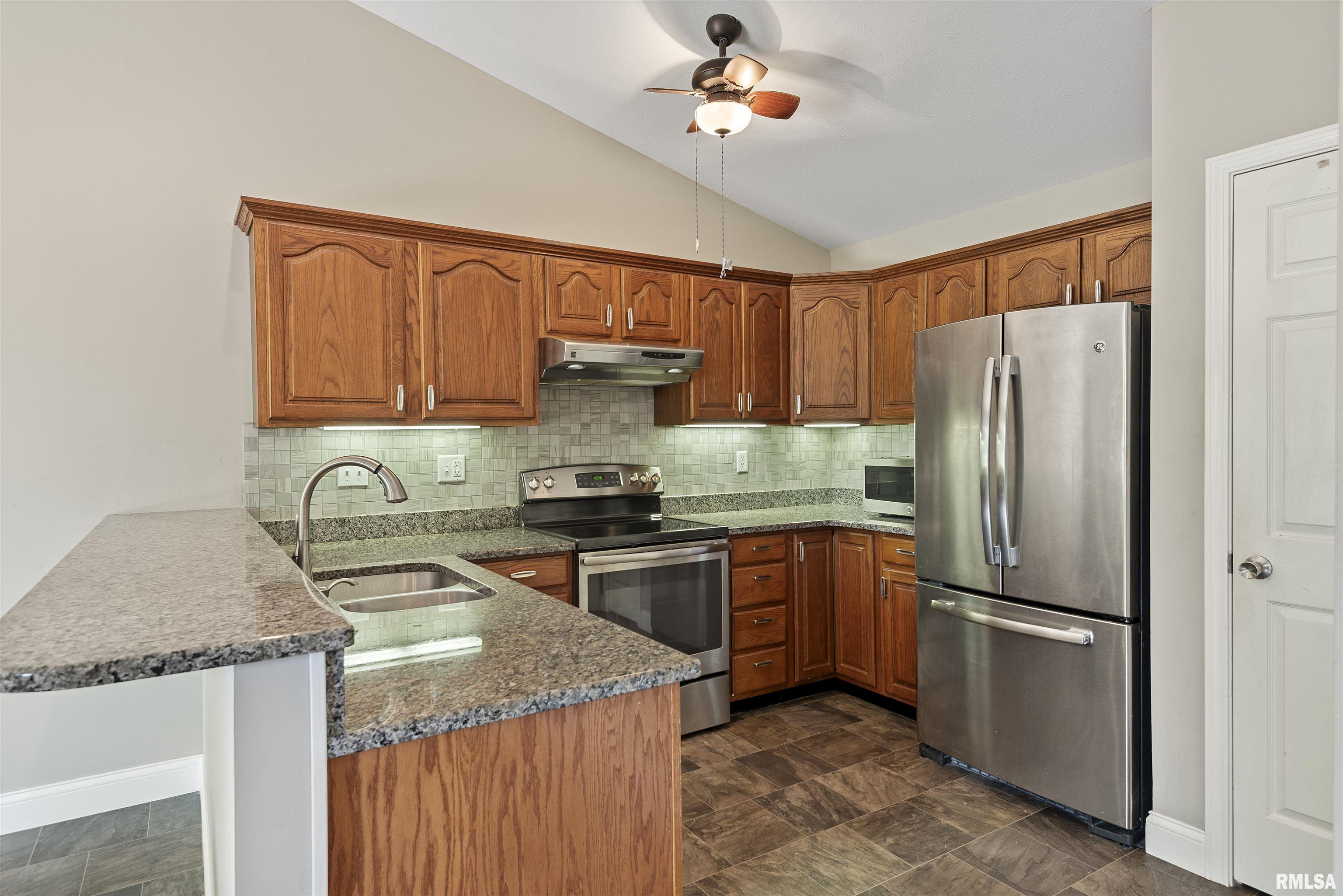 104 Messina Drive, Springfield, Illinois image 8