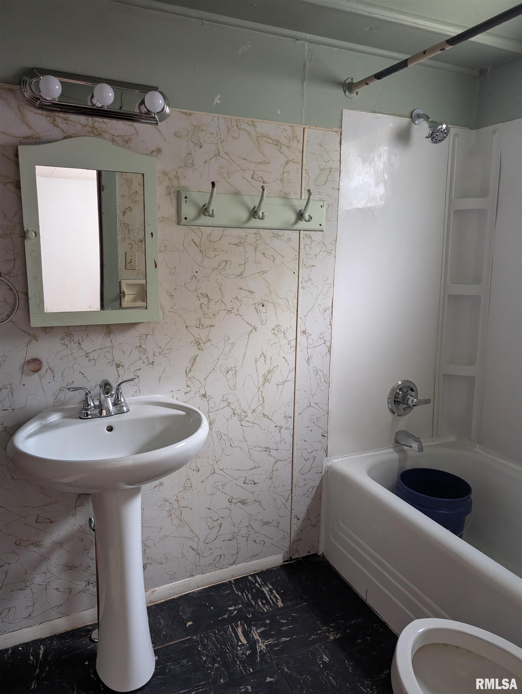 462 Baxter Court, Canton, Illinois image 13