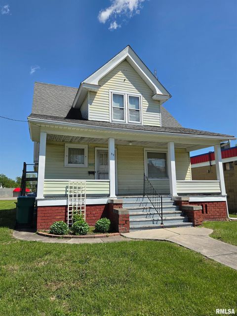 Homes For Sale - 39 Arnold Street<br/> Knox County, Galesburg, IL 61401
