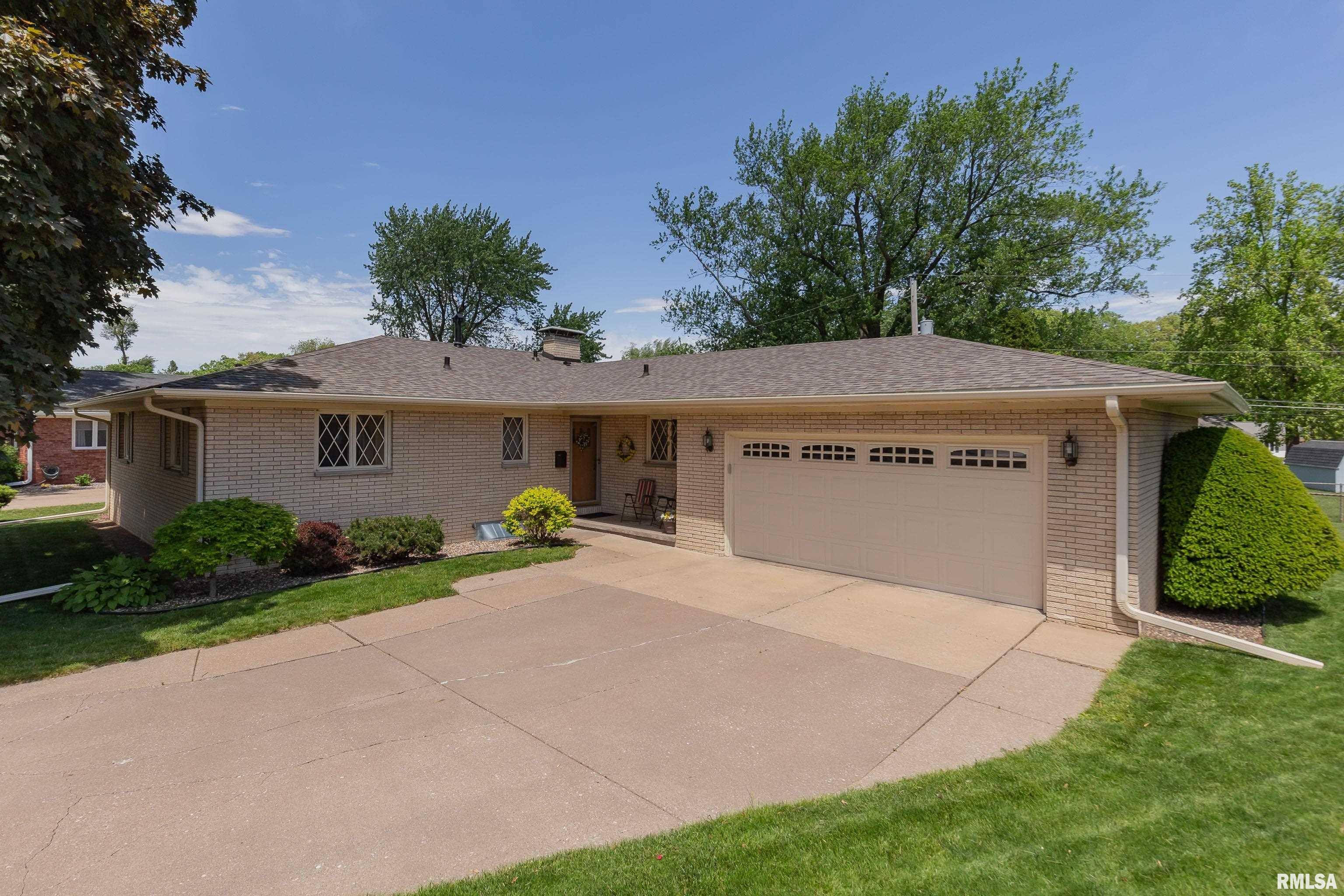 2737 28th Avenue, Rock Island, Illinois image 1