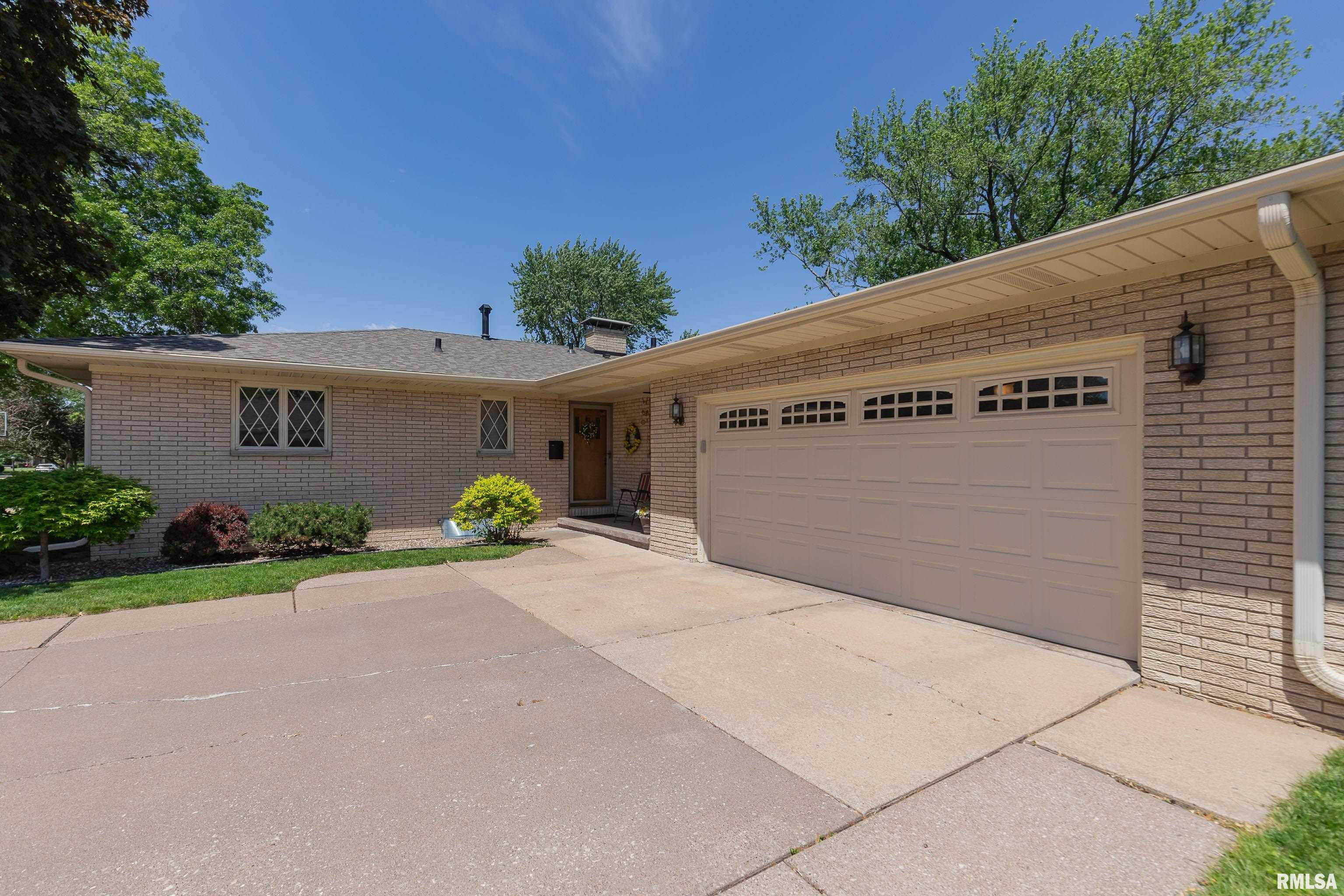 2737 28th Avenue, Rock Island, Illinois image 3