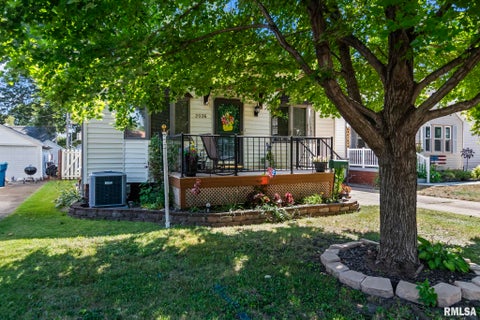 Homes For Sale - 2036 N 7th Street<br/> Springfield, IL 62704