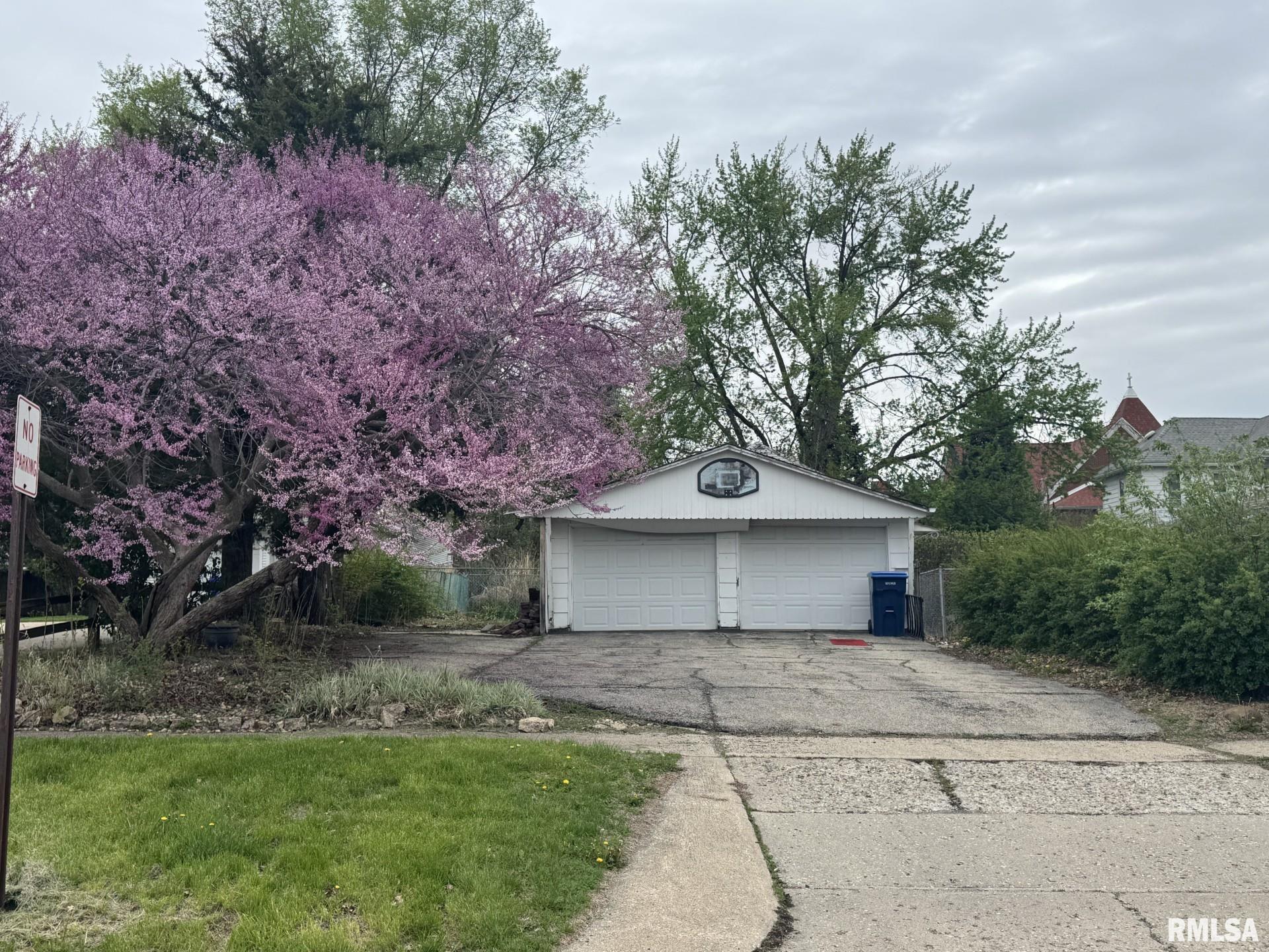 319 S Tremont Street, Kewanee, Illinois image 17