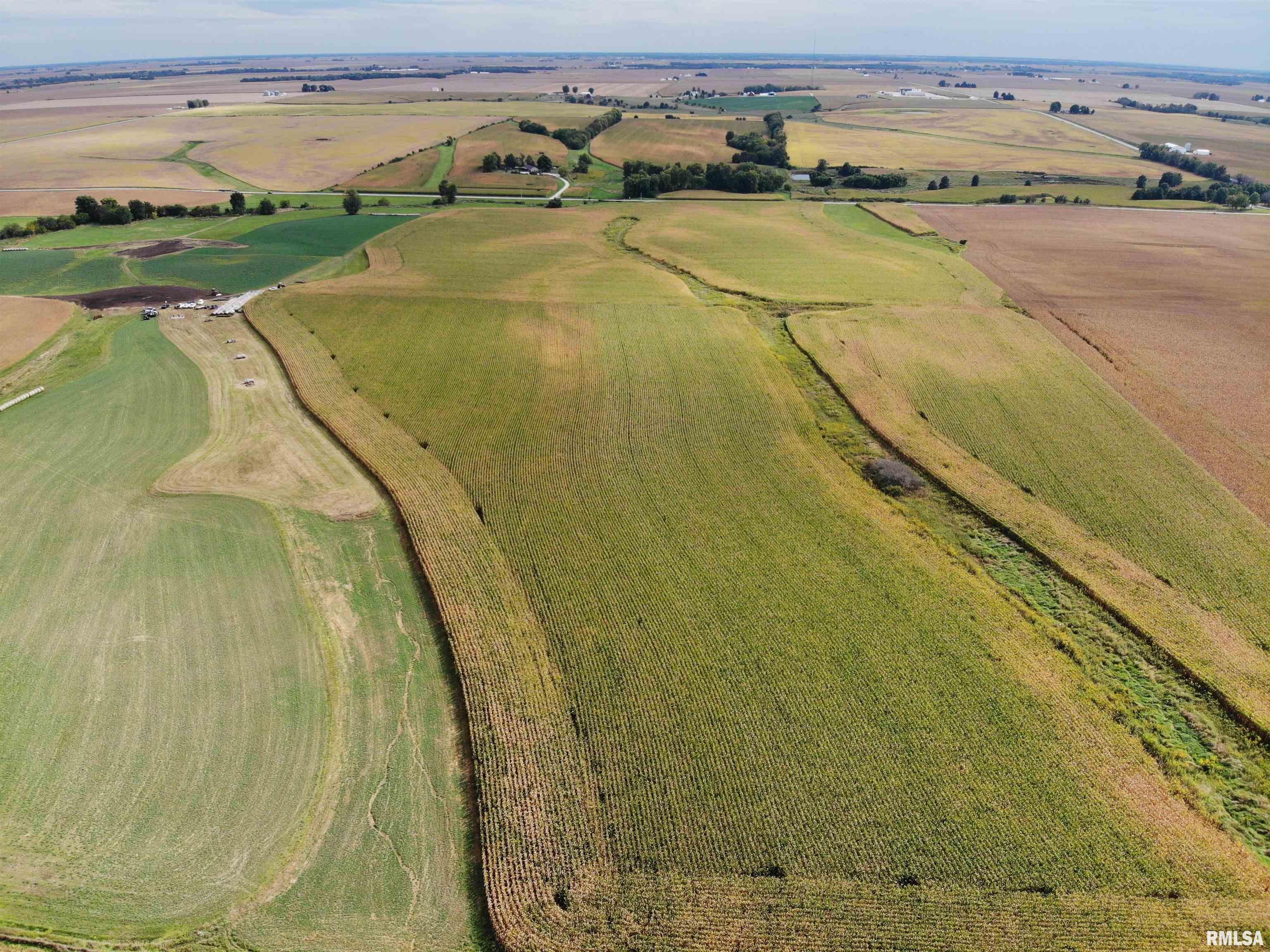 1525 N 1050th Road, Macomb, Illinois image 9