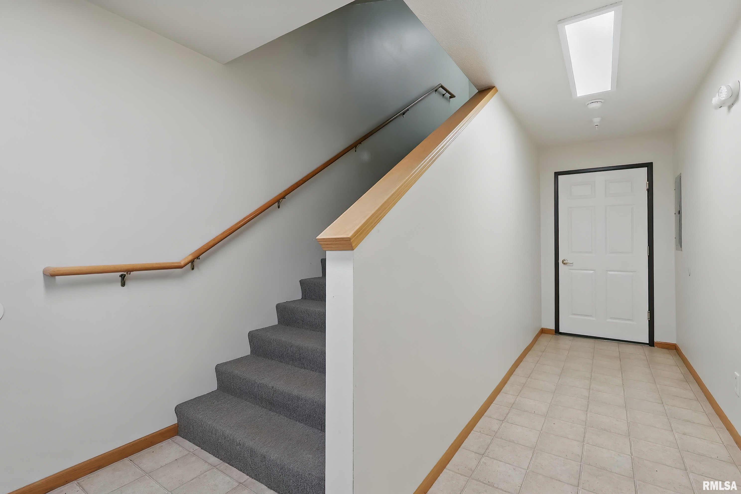 209 E Price Street #203, Eldridge, Iowa image 25
