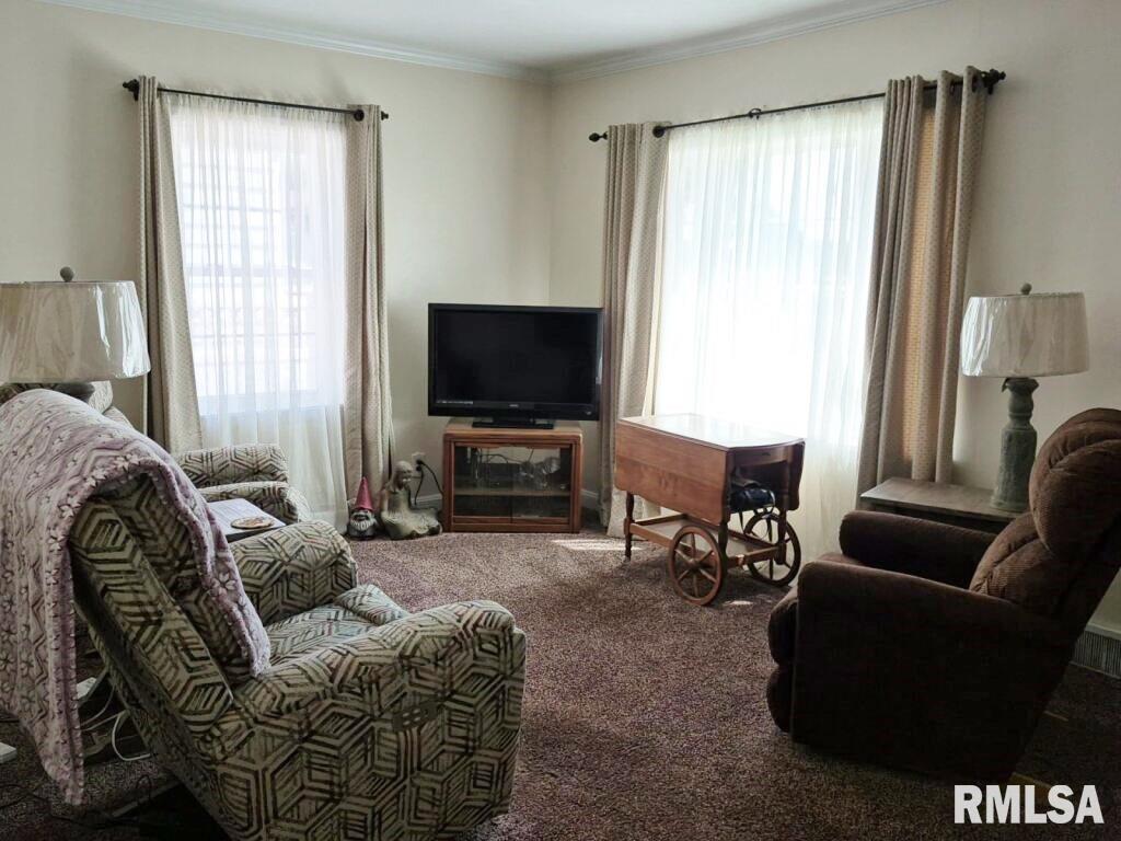 2124 E Lombard Street, Davenport, Iowa image 3