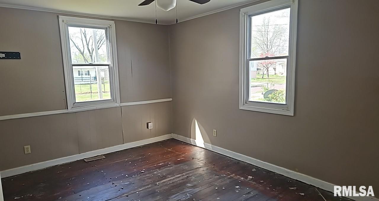 318 W Raymond Street, Harrisburg, Illinois image 16
