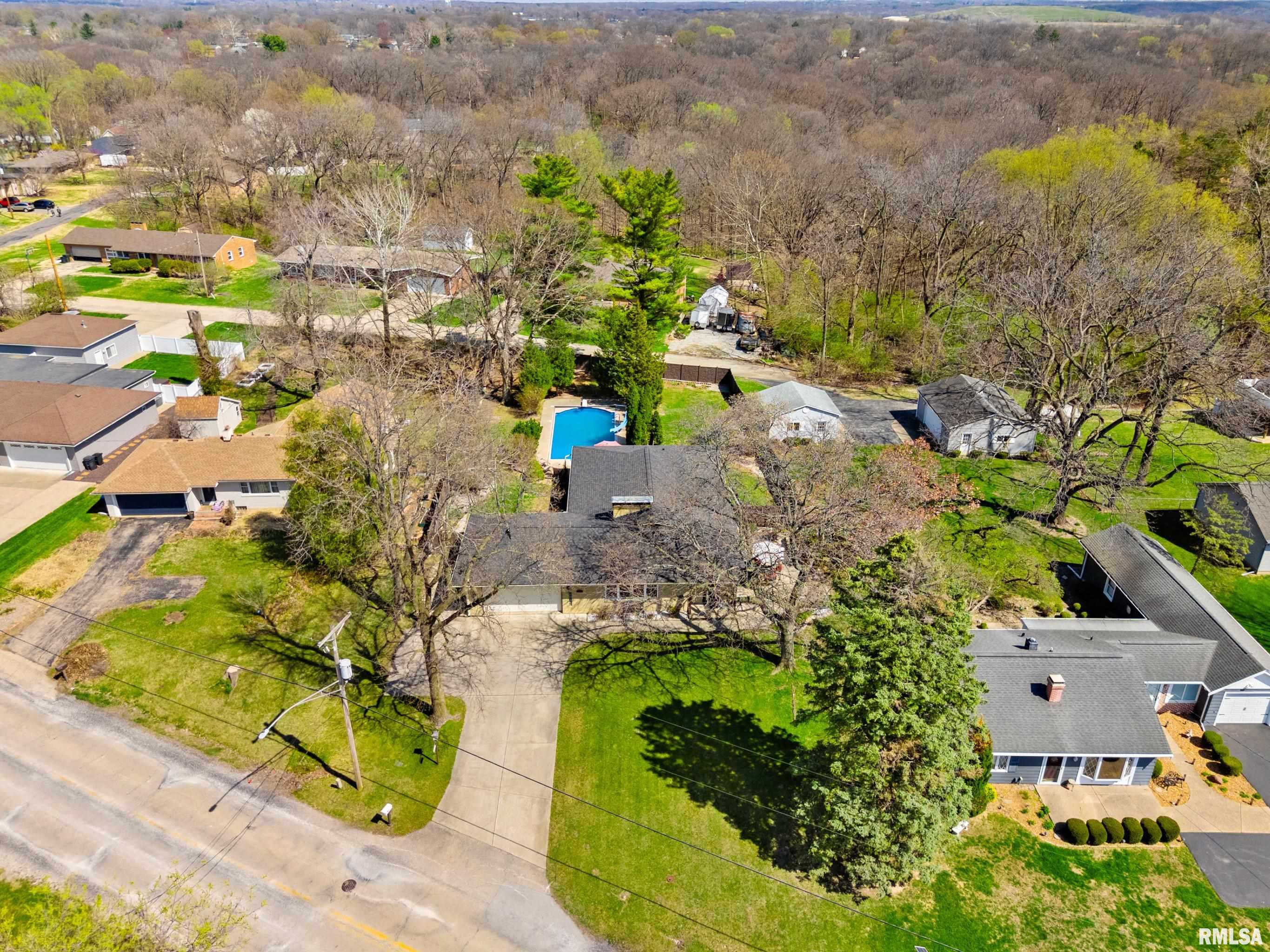 416 Highview Road, East Peoria, Illinois image 6