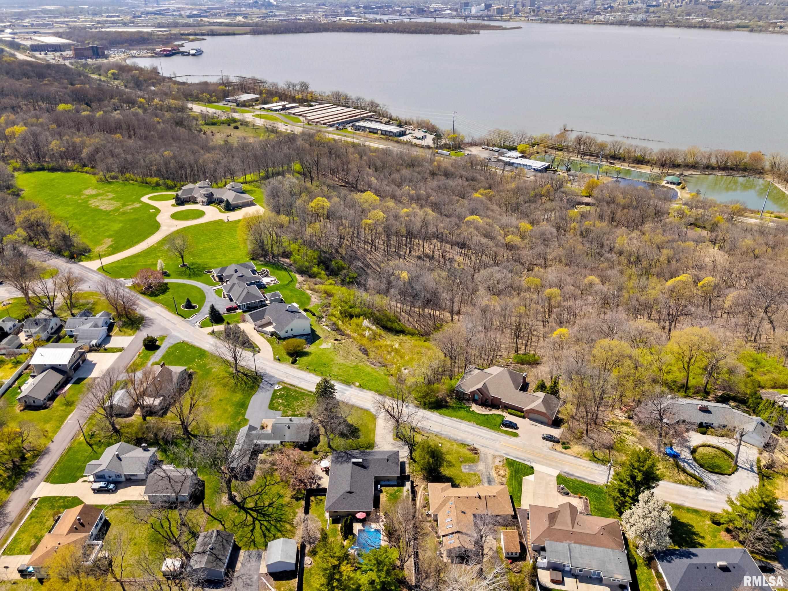 416 Highview Road, East Peoria, Illinois image 9