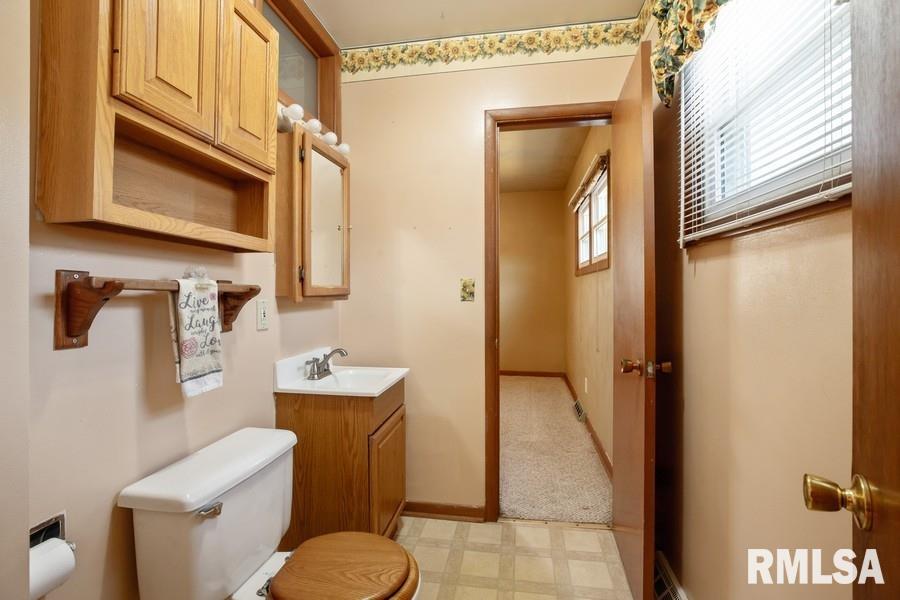 2212 25th Street, Rock Island, Illinois image 9
