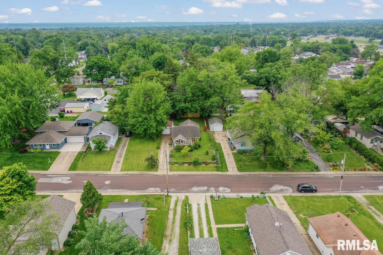 720 E Moneta Avenue, Peoria Heights, Illinois image 2