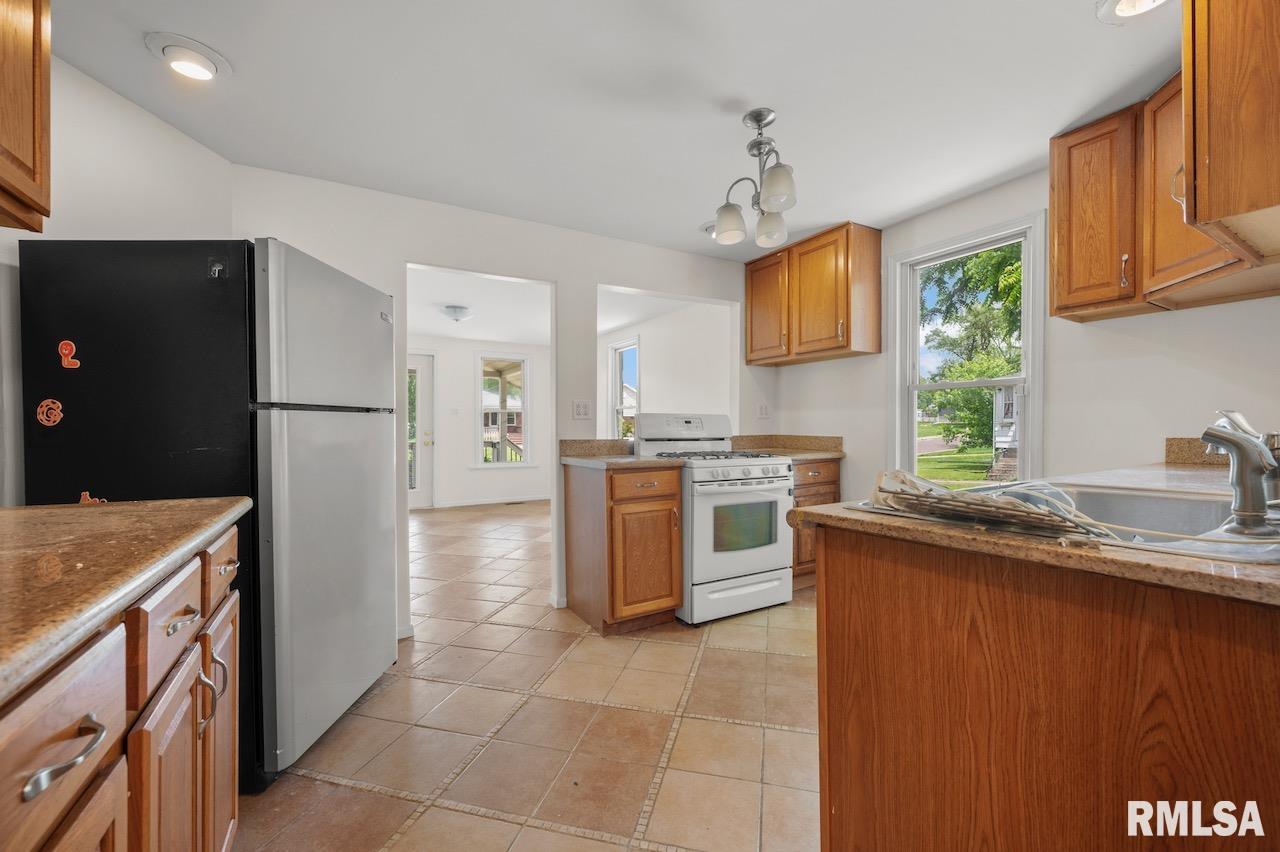 720 E Moneta Avenue, Peoria Heights, Illinois image 9