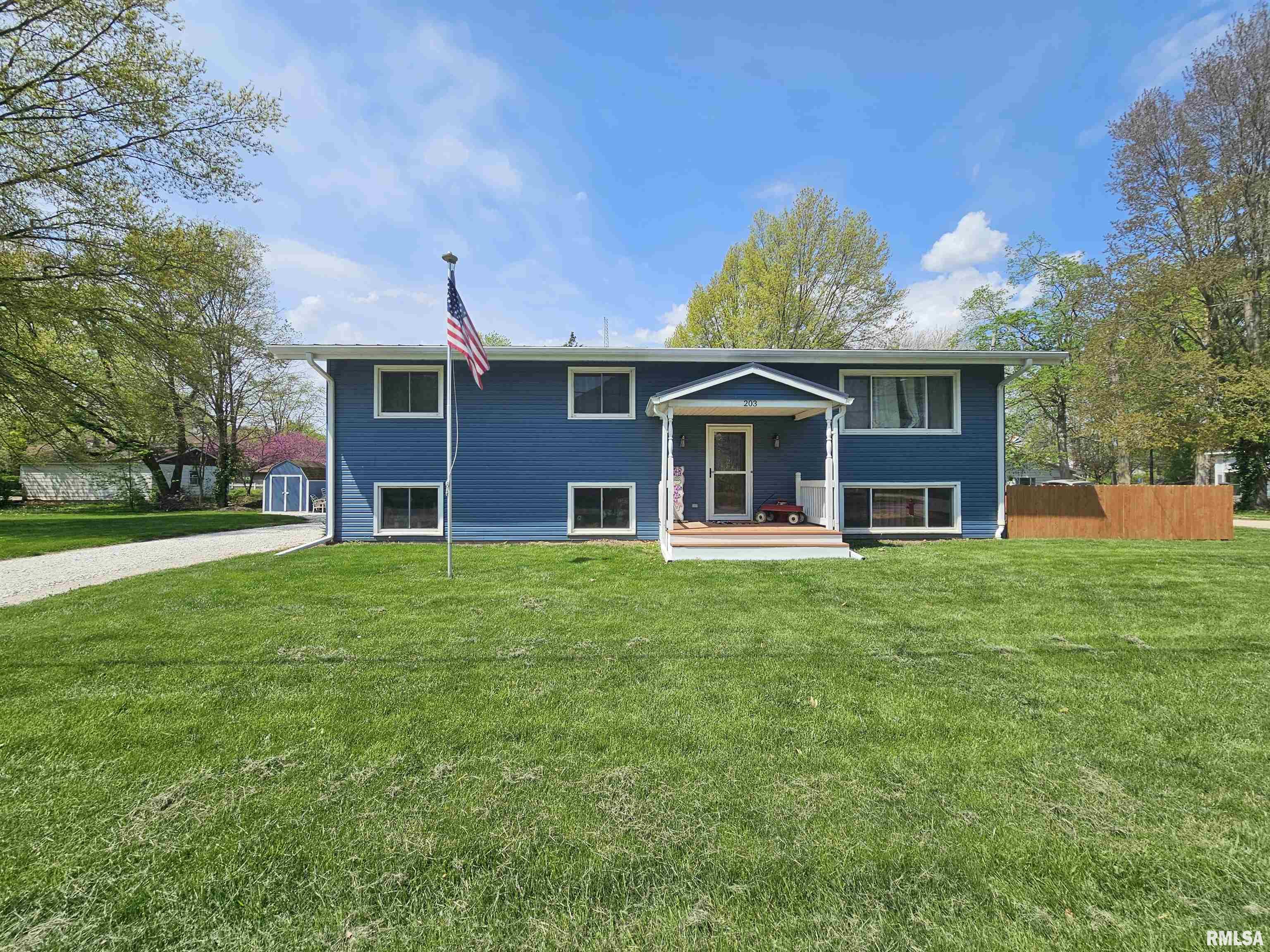 203 N Ewing Street, Tallula, Illinois image 1