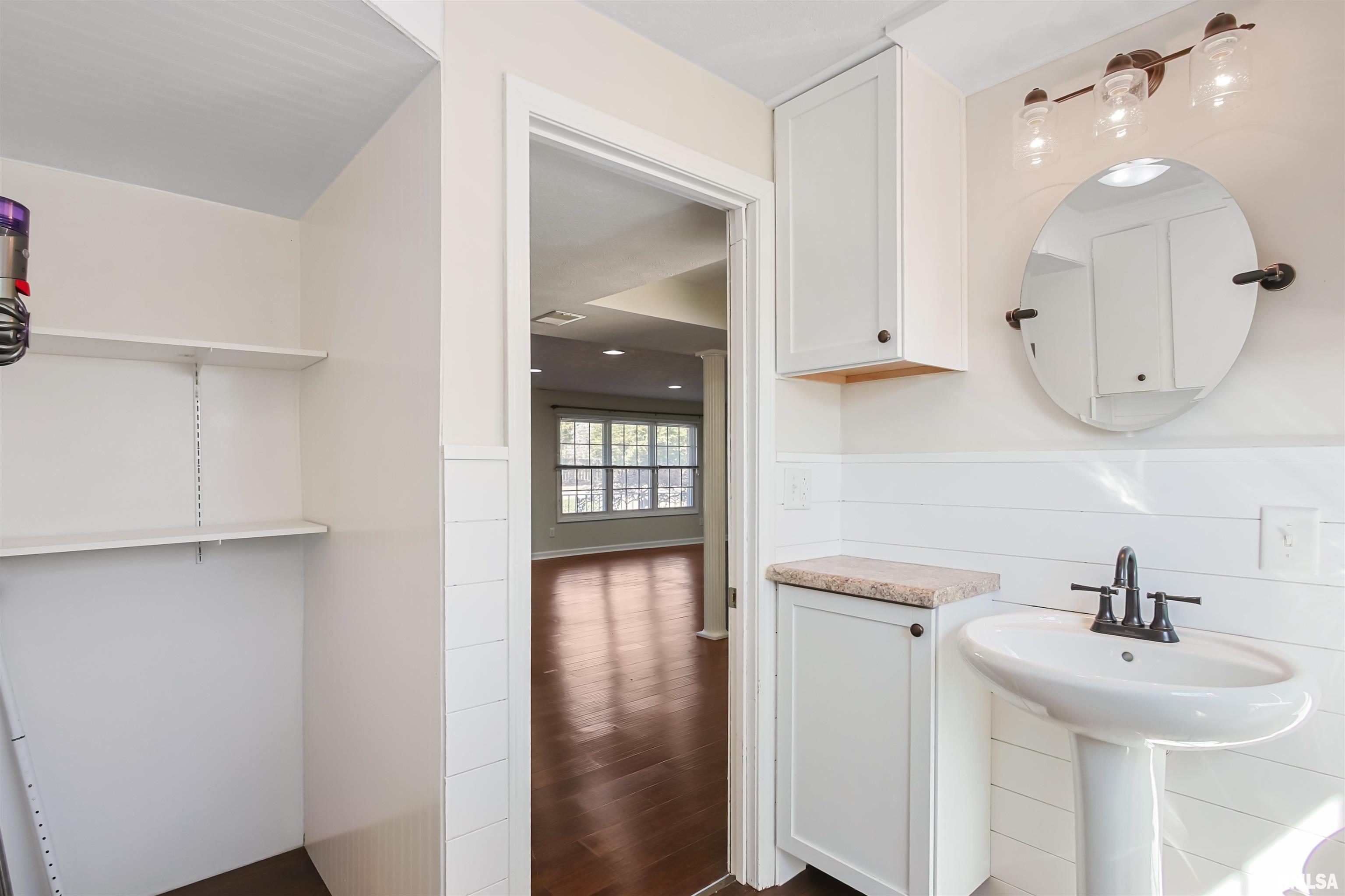809 S Carbon Street, Marion, Illinois image 9