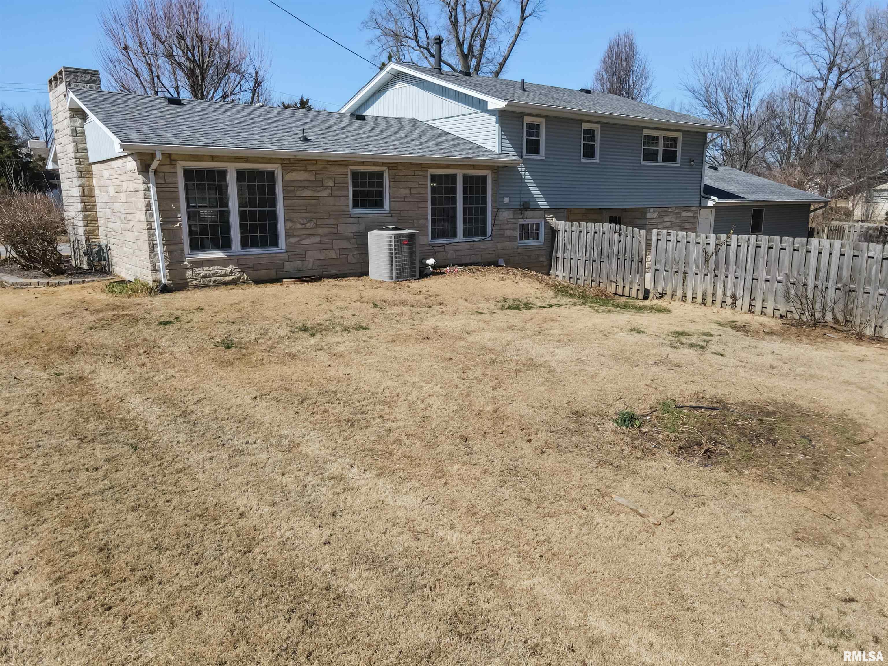 809 S Carbon Street, Marion, Illinois image 5