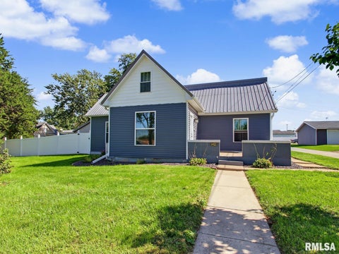 Homes For Sale - 1422 N 17th Street<br/> Quincy, IL 62301