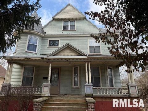 Homes For Sale - 514 N Mcarthur Street<br/> Macomb, IL 61455