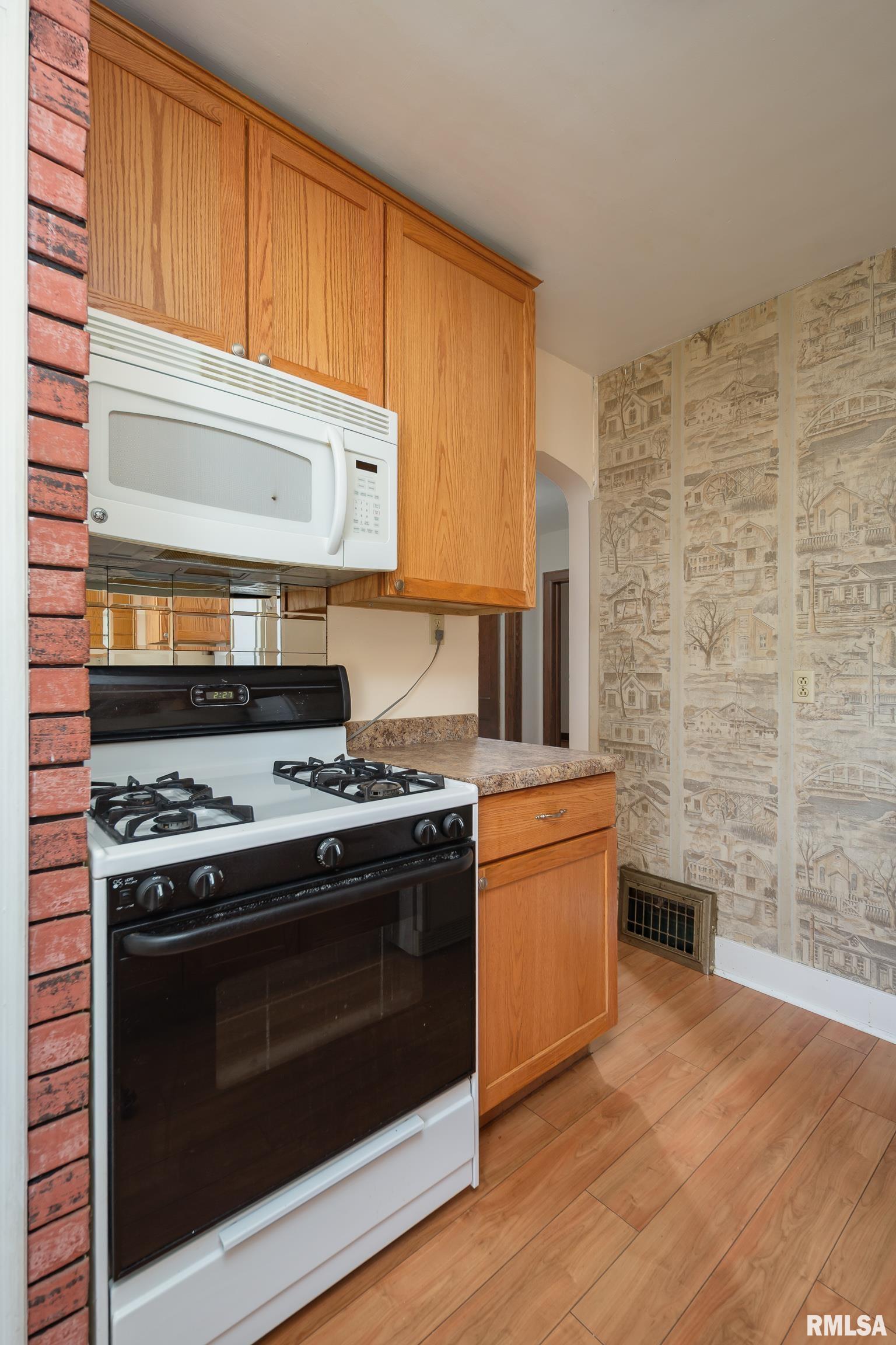815 Esplanade Avenue, Davenport, Iowa image 17