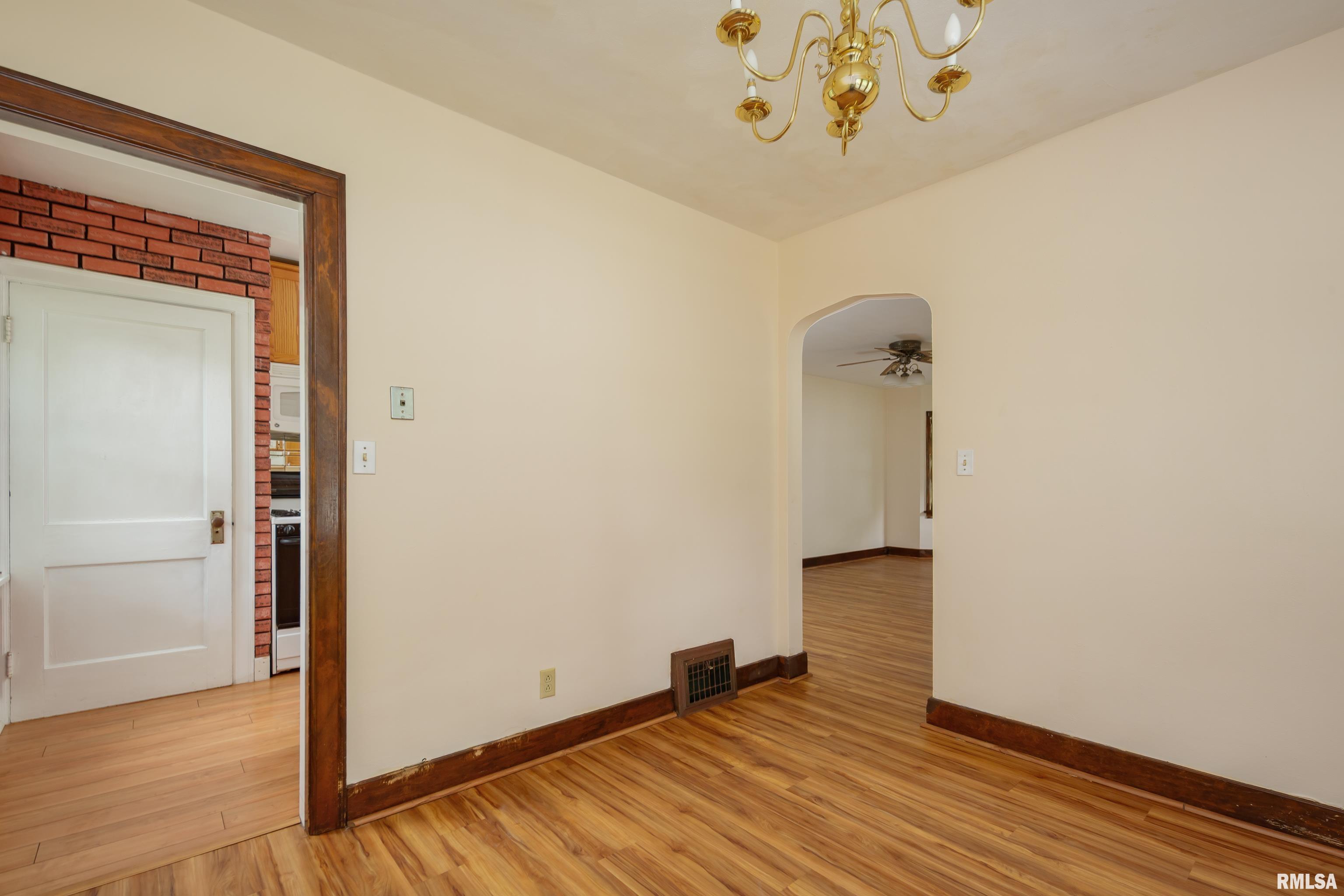 815 Esplanade Avenue, Davenport, Iowa image 12