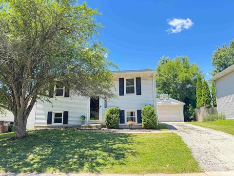 Homes For Sale - 4441 W Castleton Road<br/> Peoria, IL 61615