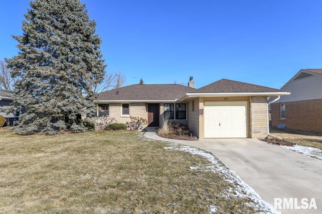 2110 E Taylor Street, Bloomington, Illinois image 3