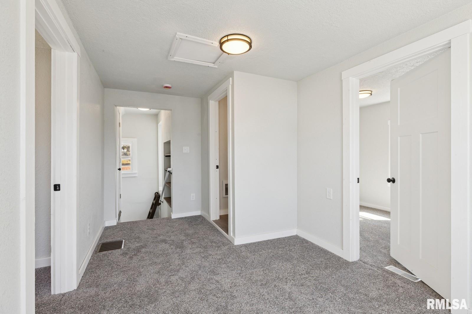 2503 Bellevue Avenue, Bettendorf, Iowa image 20