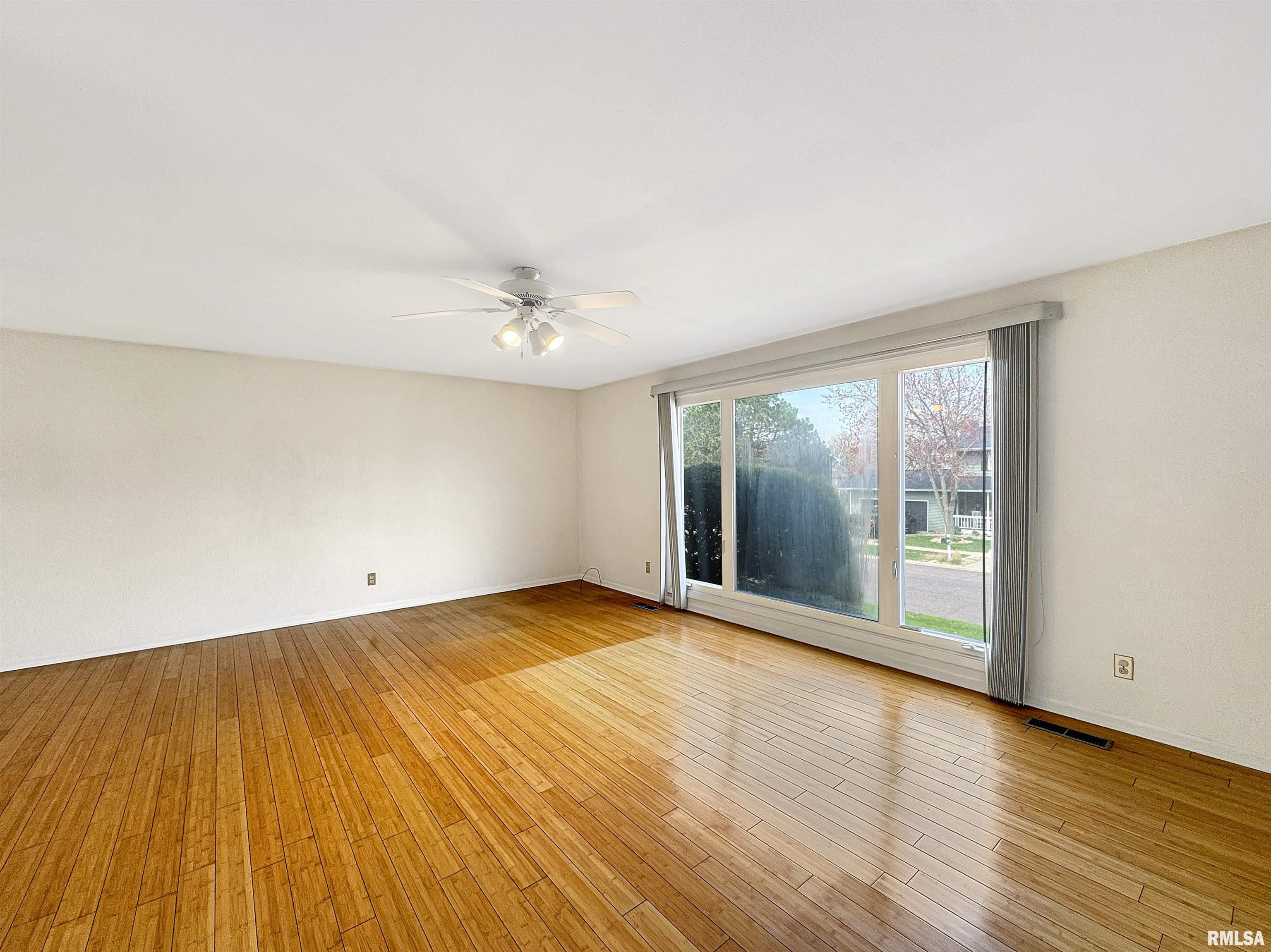 4602 W Lynnhurst Drive, Peoria, Illinois image 5