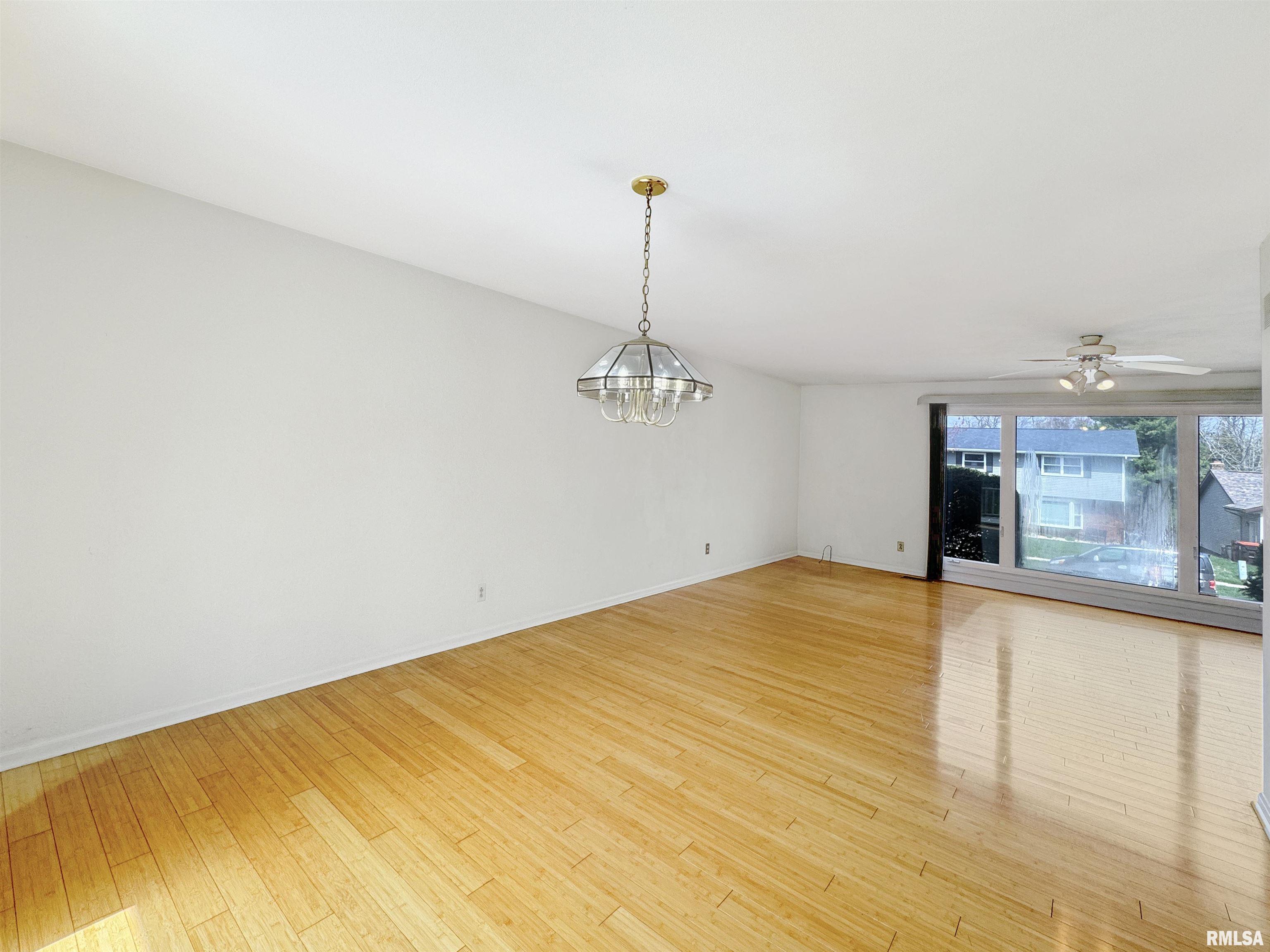 4602 W Lynnhurst Drive, Peoria, Illinois image 8