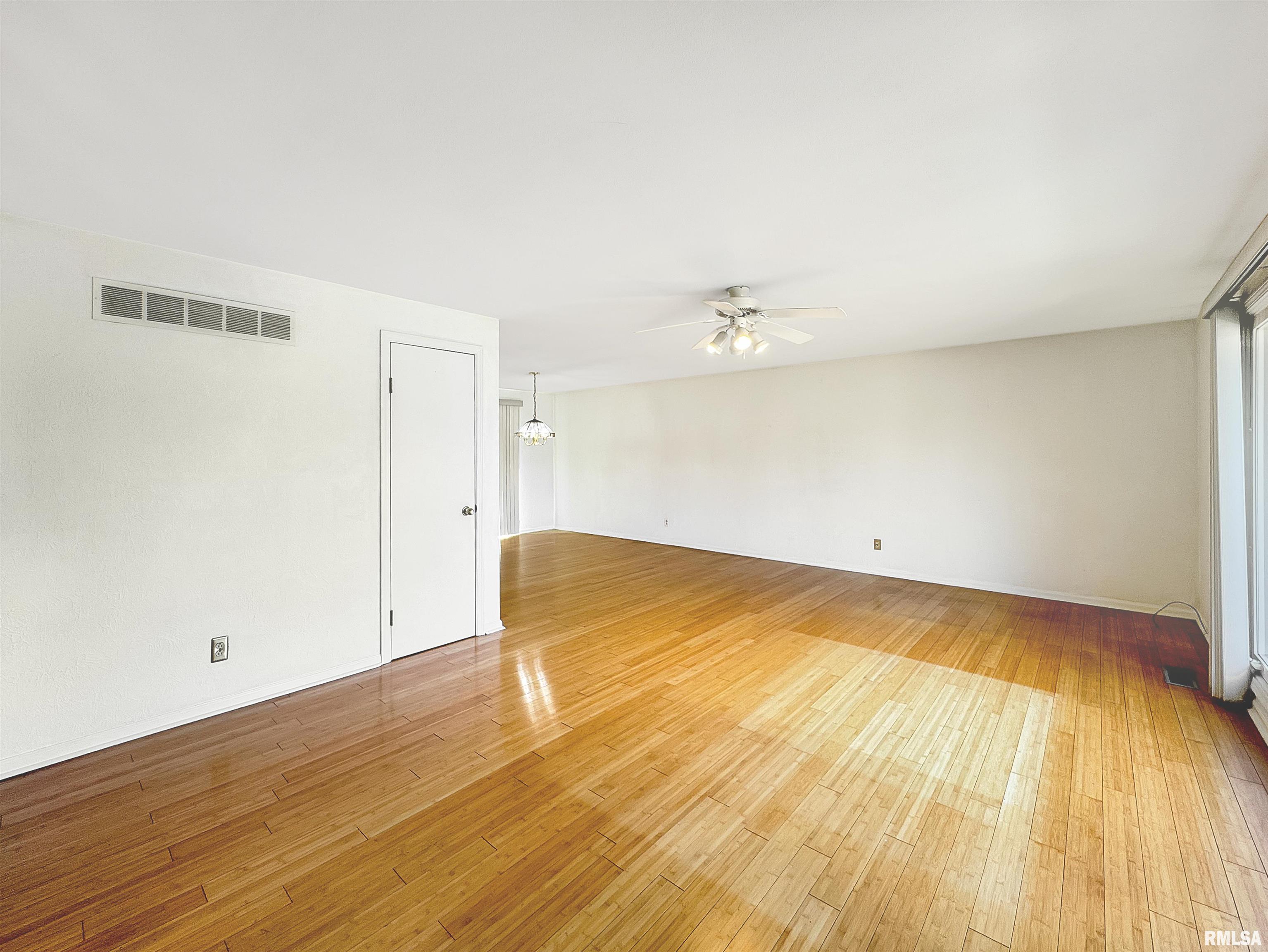4602 W Lynnhurst Drive, Peoria, Illinois image 10