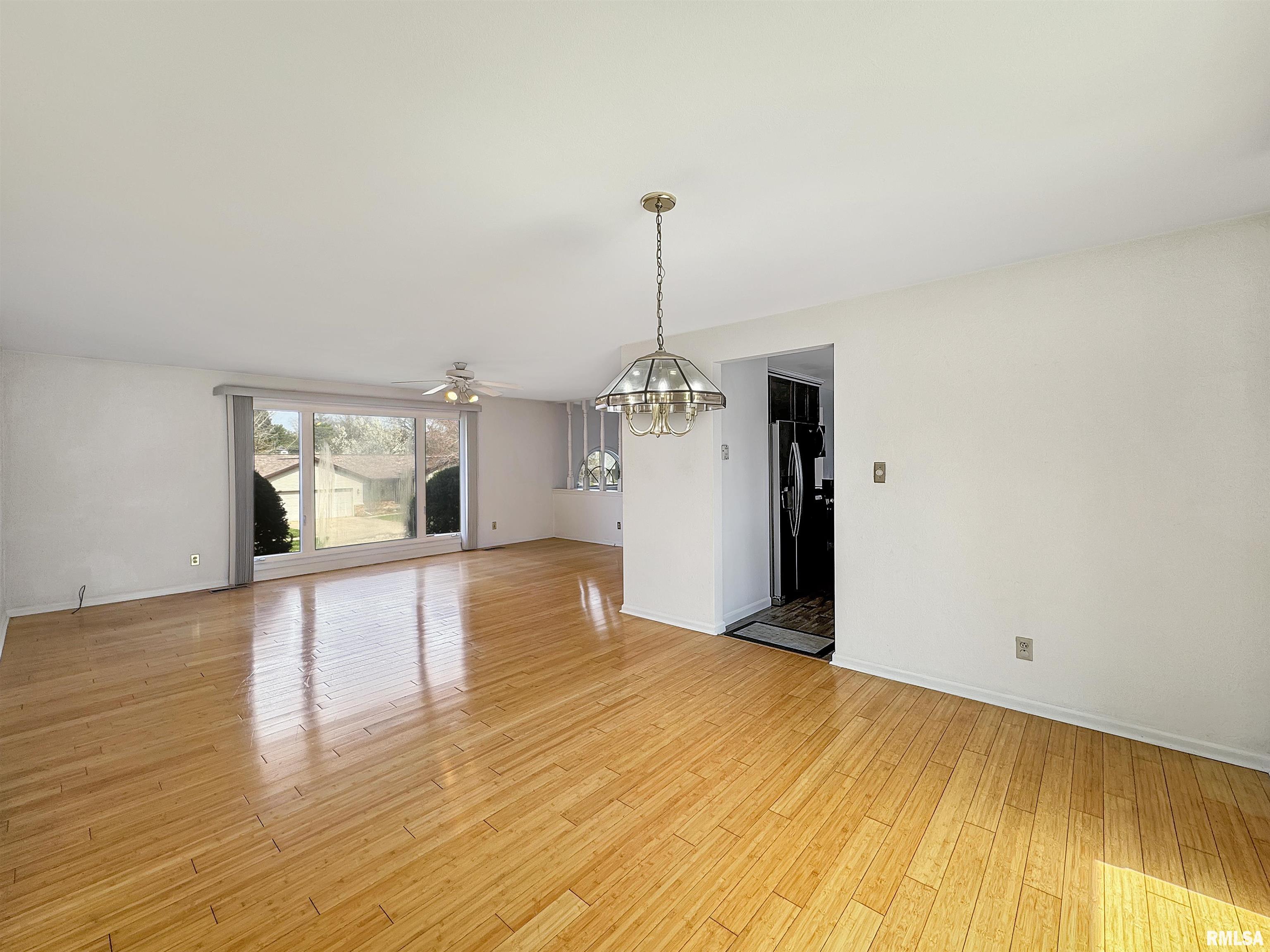 4602 W Lynnhurst Drive, Peoria, Illinois image 7
