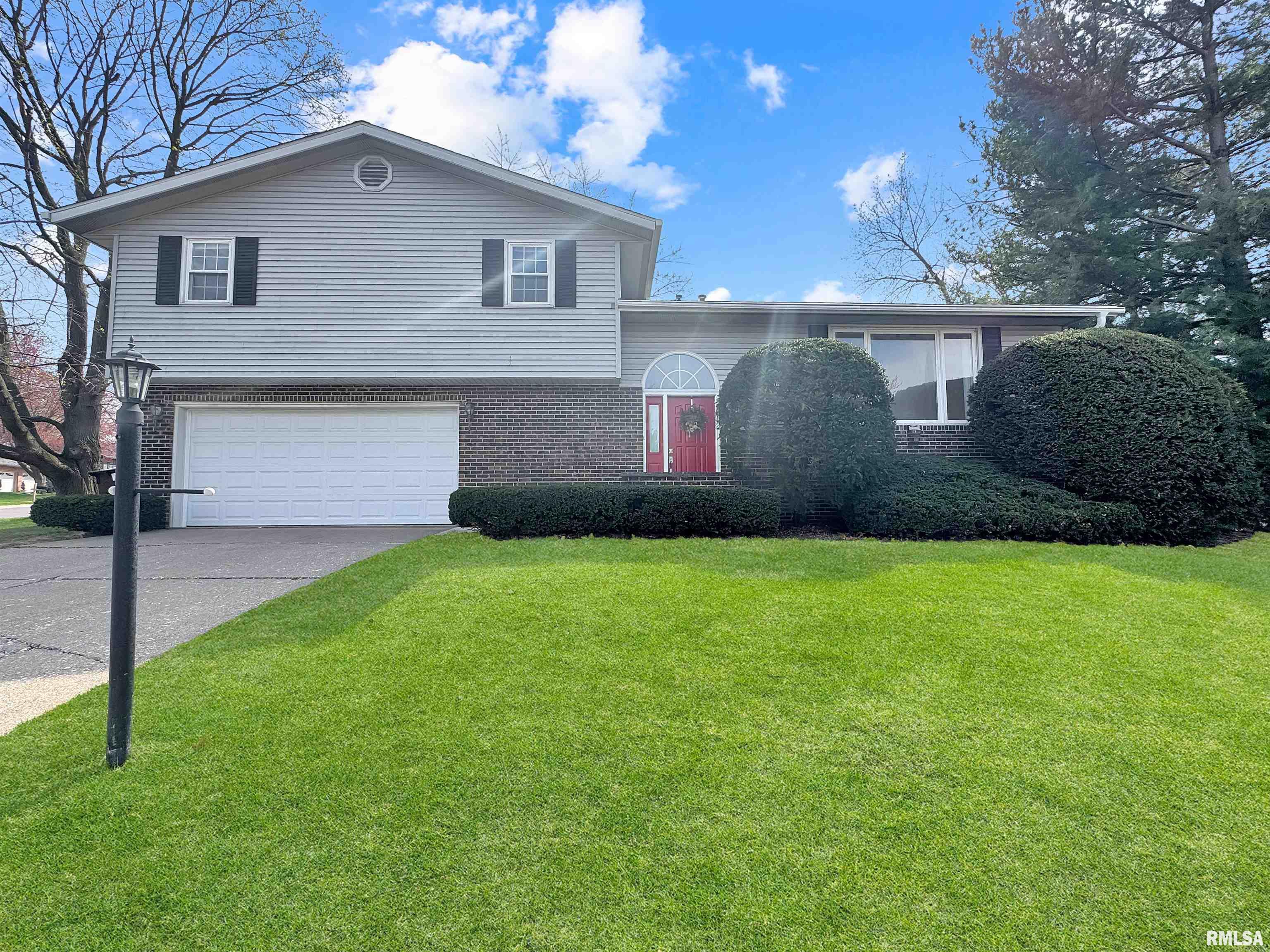 4602 W Lynnhurst Drive, Peoria, Illinois image 1