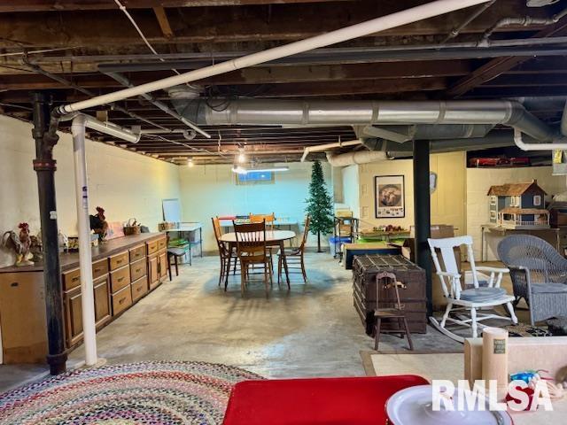 256 Thorwaldsen Place, Clinton, Iowa image 26