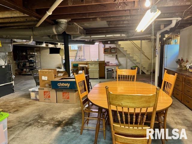 256 Thorwaldsen Place, Clinton, Iowa image 23