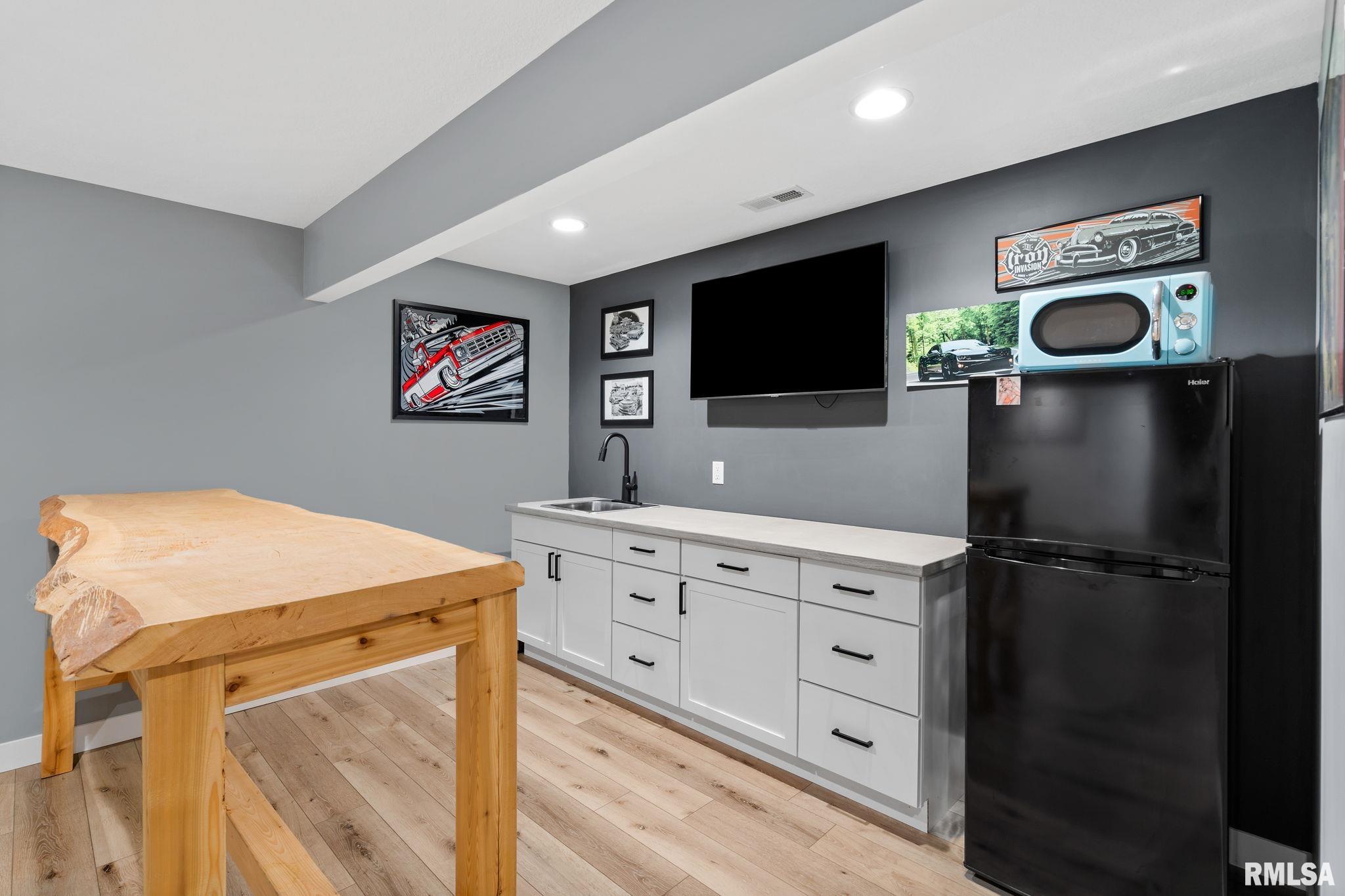 5816 Willmeyer Drive, Bettendorf, Iowa image 34