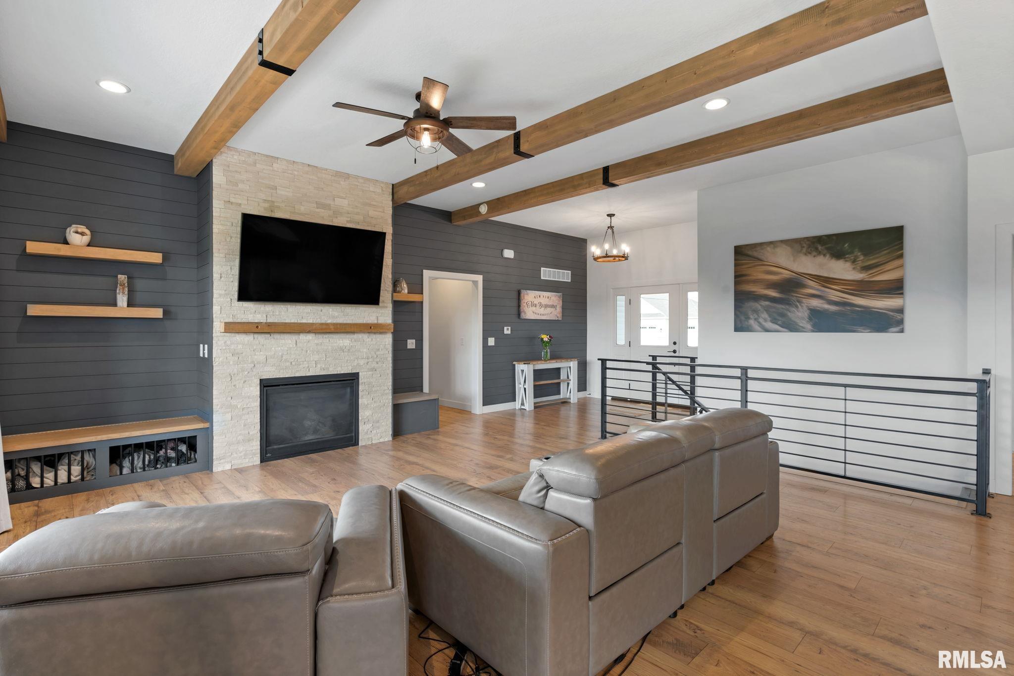 5816 Willmeyer Drive, Bettendorf, Iowa image 8