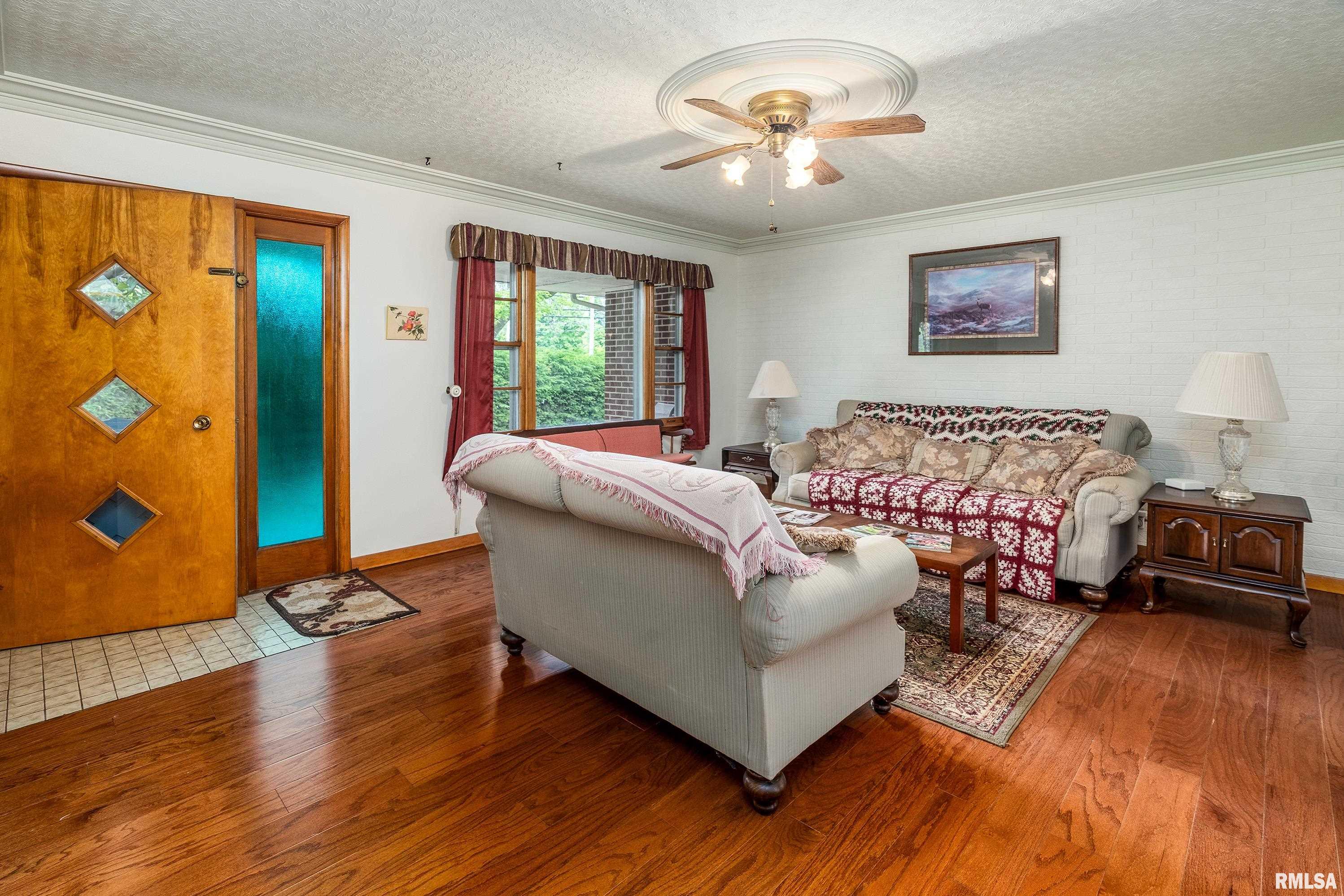 1016 S Giant City Road, Carbondale, Illinois image 5