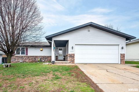 Homes For Sale - 2233 Autumn Drive<br/> Tazewell County, Pekin, IL 61554