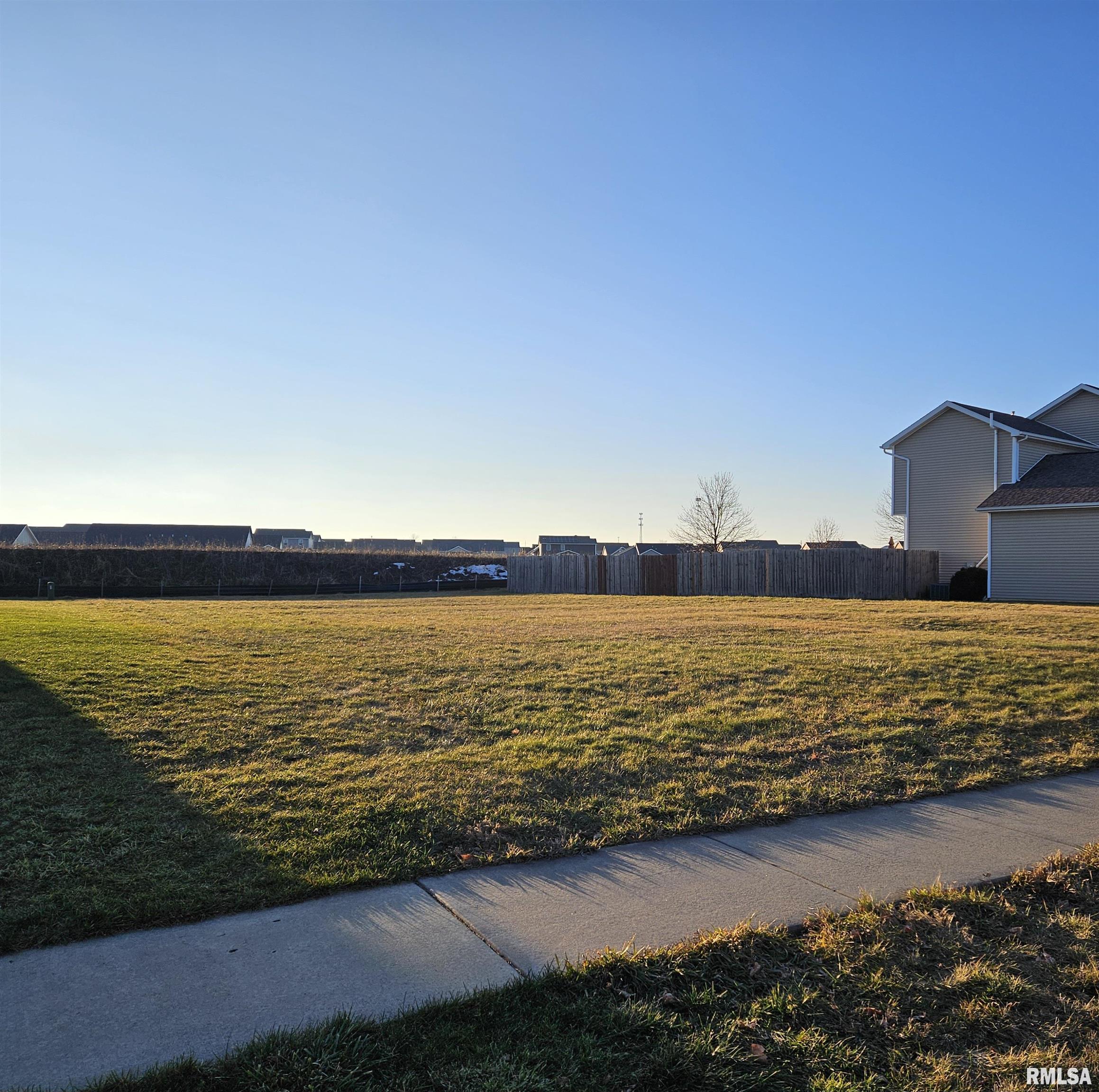 716 Grandyle Drive, Washington, Illinois image 1