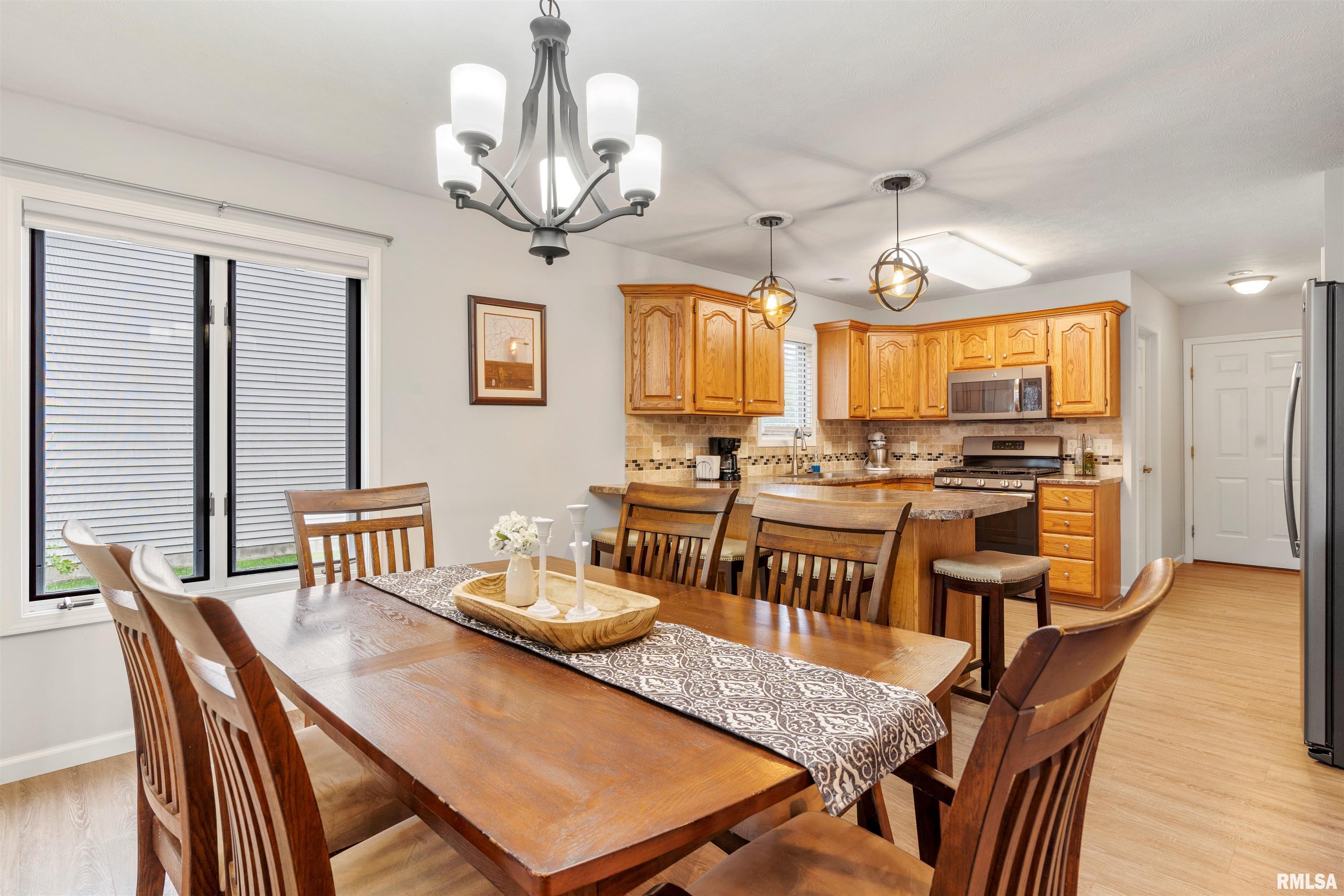 4 Brook Lane, Riverton, Illinois image 7