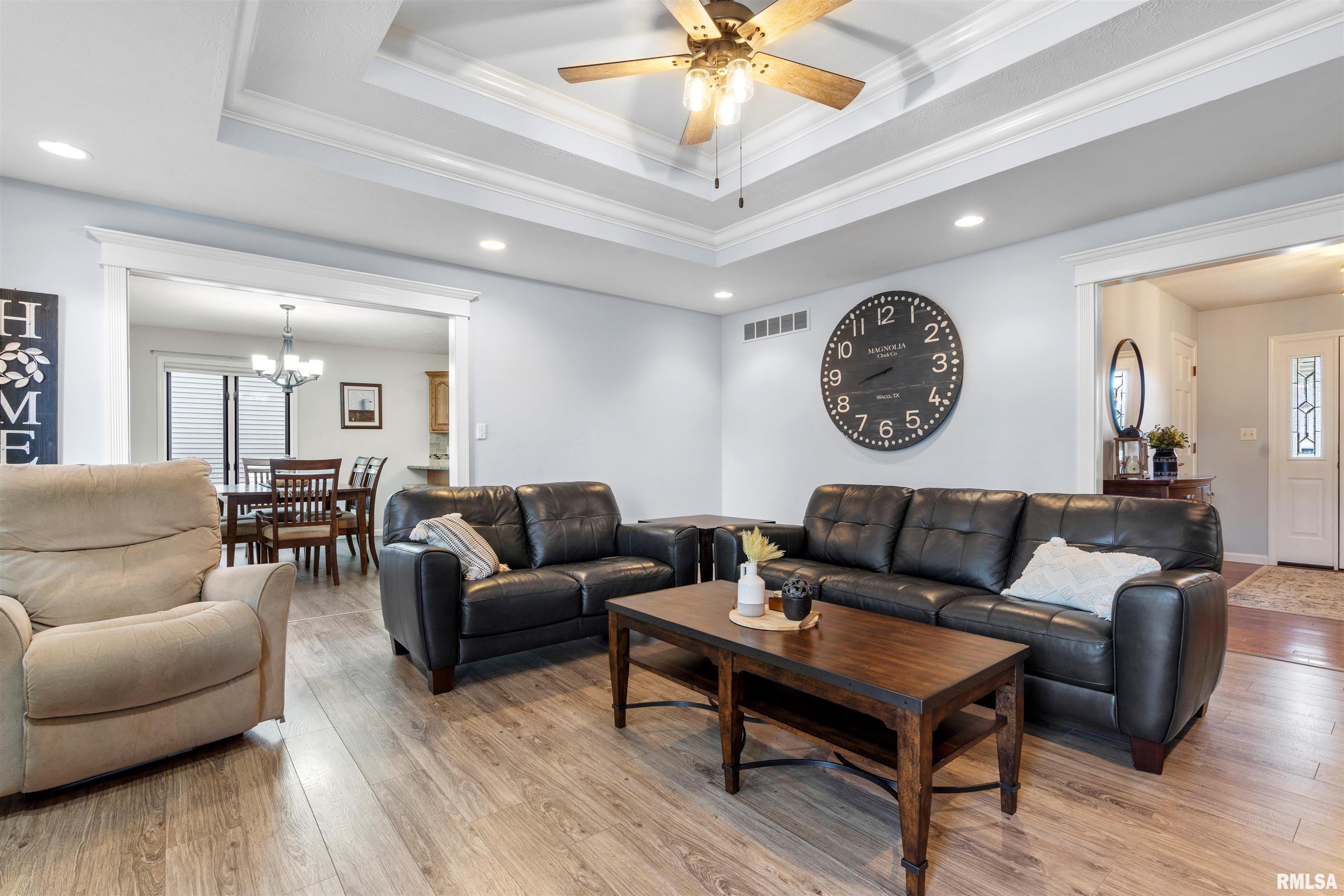 4 Brook Lane, Riverton, Illinois image 4