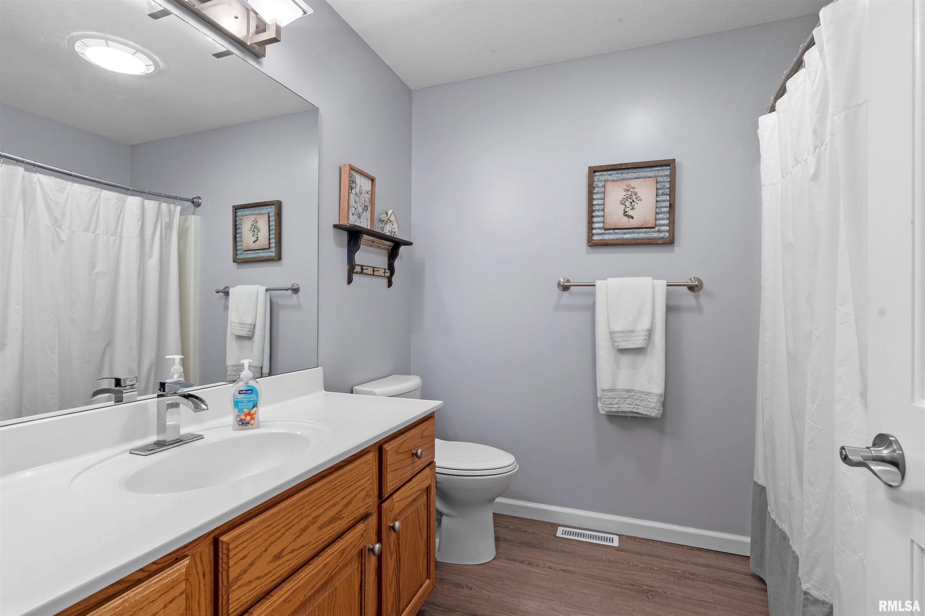 4 Brook Lane, Riverton, Illinois image 14