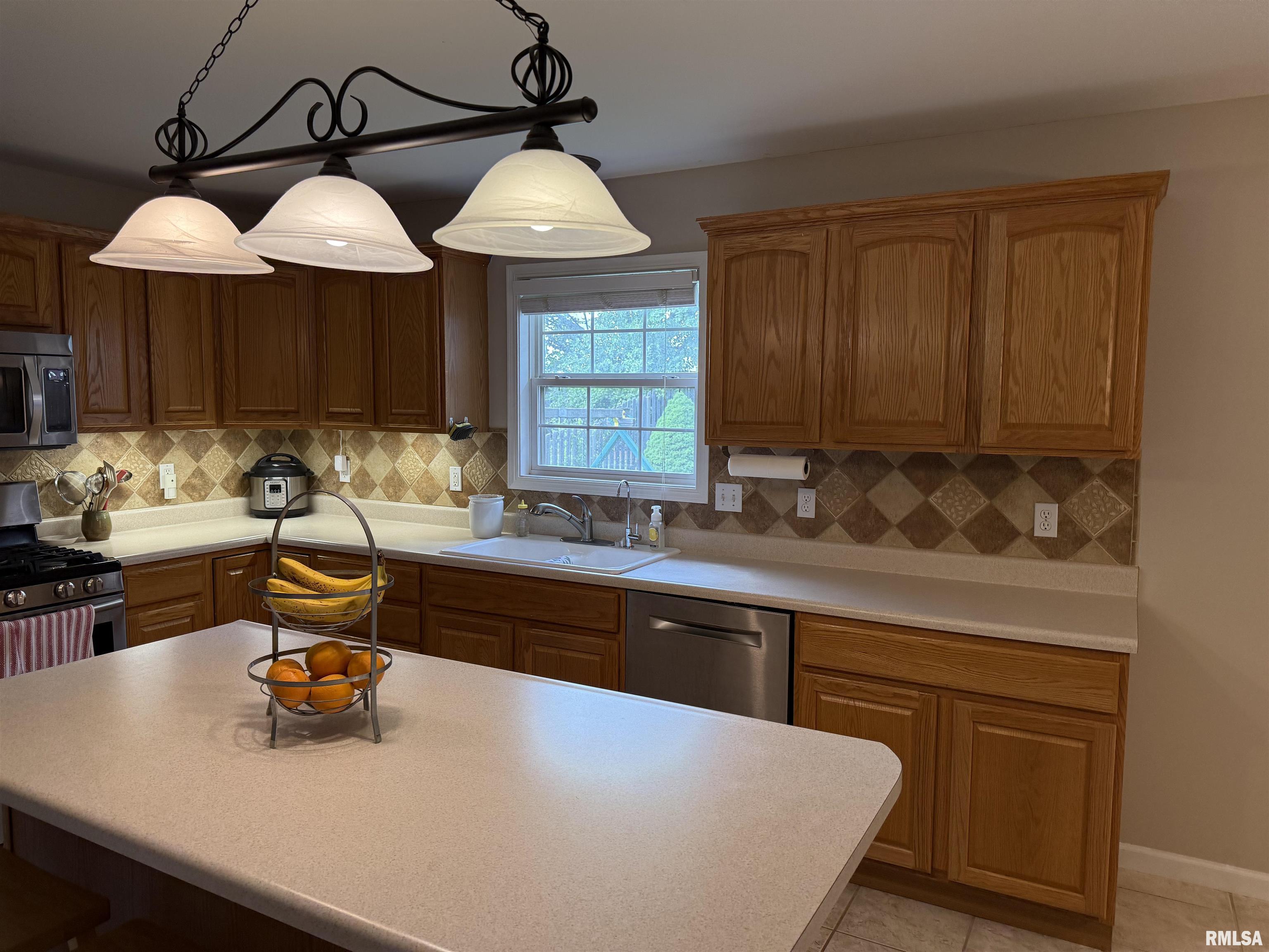 3511 W Brenwick Drive, Peoria, Illinois image 13
