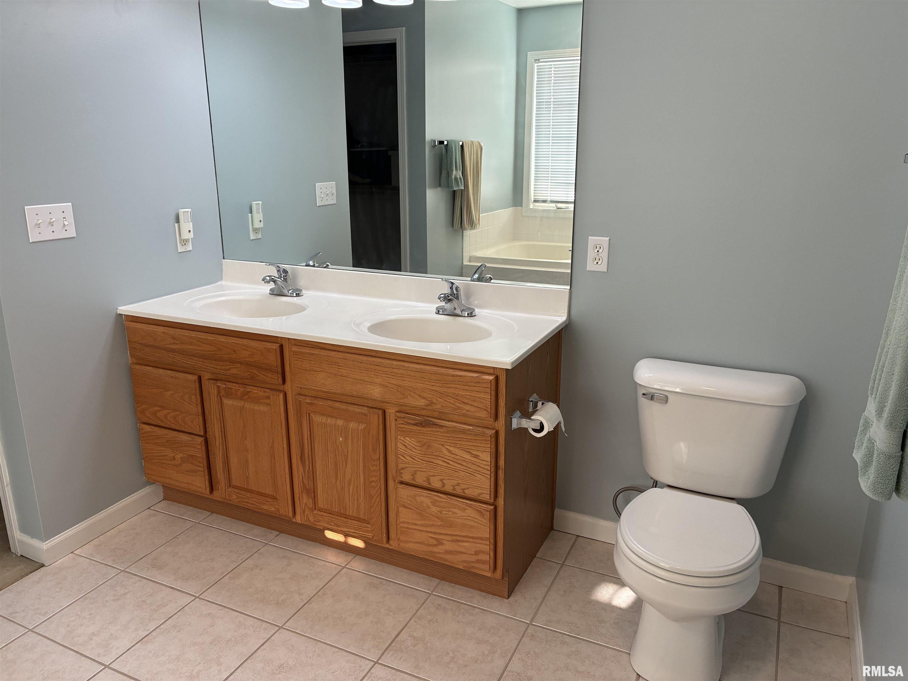 3511 W Brenwick Drive, Peoria, Illinois image 32